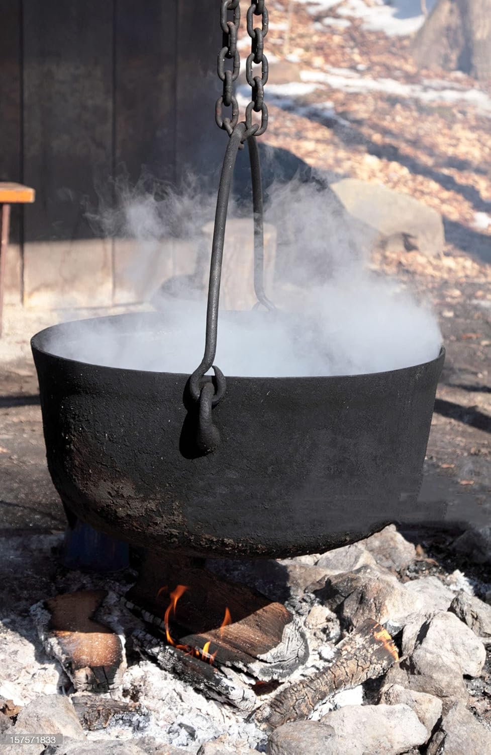 Cuisiland Pre-Seasoned 12 Quart 14 inch Cast Iron Dutch Oven Dome Lid