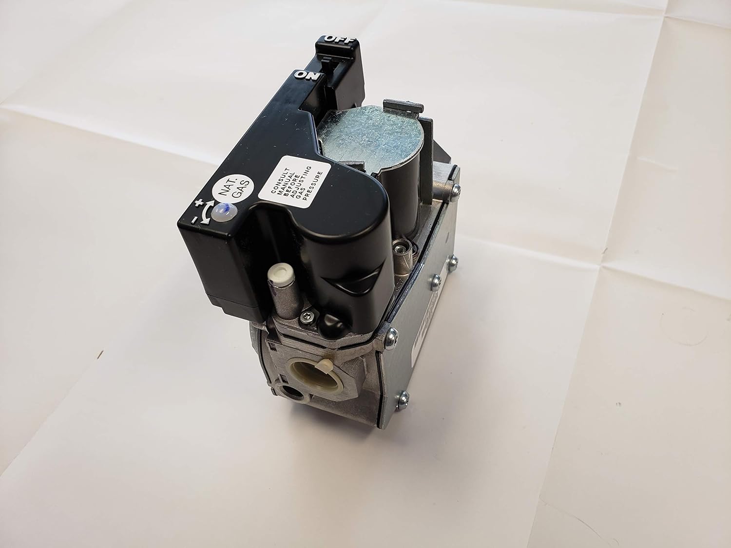 Carrier/Bryant - Factory Authorized Parts EF34CW154 Gas Valve, 3/4", 24V, 3.5" WC, NG (Replacement for EF34CW181)