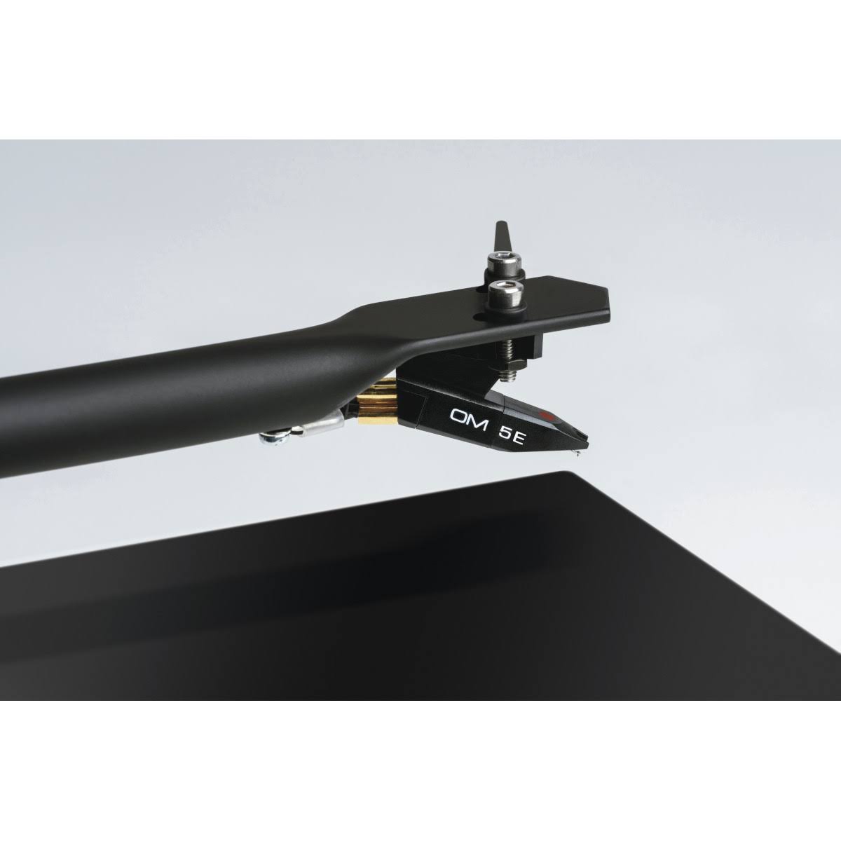 Pro-Ject T1 BT Turntable with Built-in Preamp and Bluetooth Transmitter (Piano Black)
