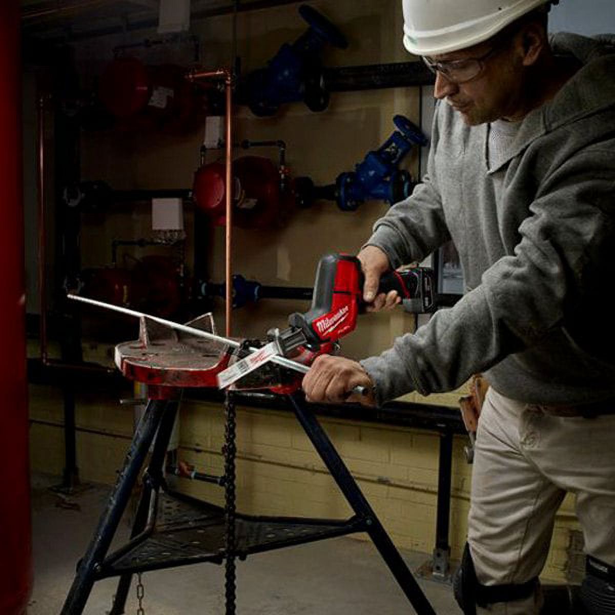Milwaukee 2520-21XC - M12 Fuel Hackzall 5/8" 12V 4.0Ah Cordless Straight Handle Reciprocating Saw Kit
