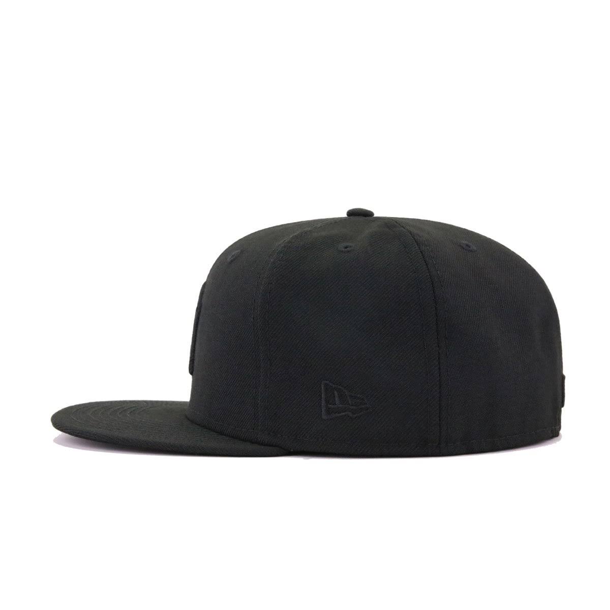 New Era 59FIFTY New York NY Yankees Blackout Fitted Hat (Black/Black) Mens Cap