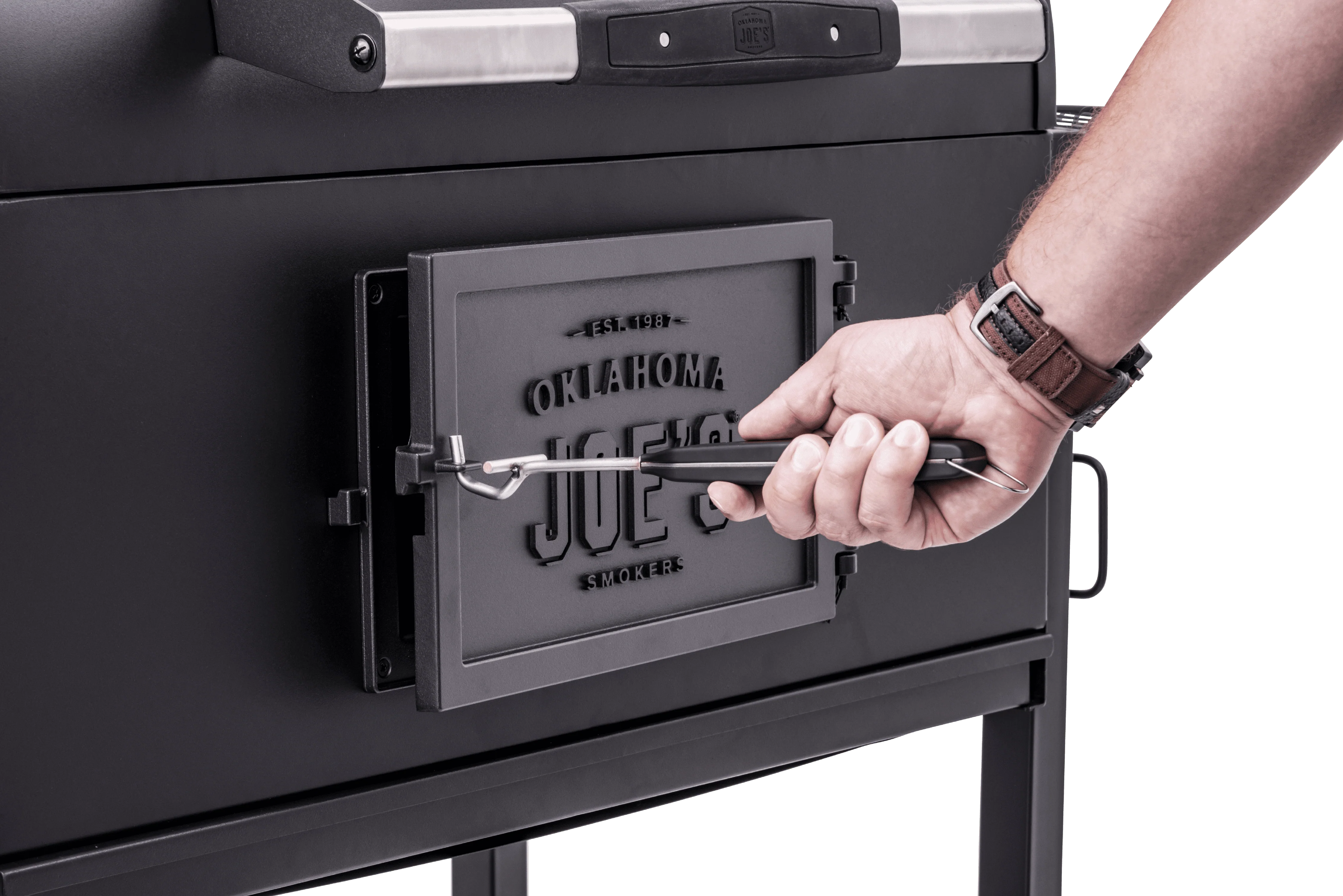 Oklahoma Joe's® Judge Charcoal Grill