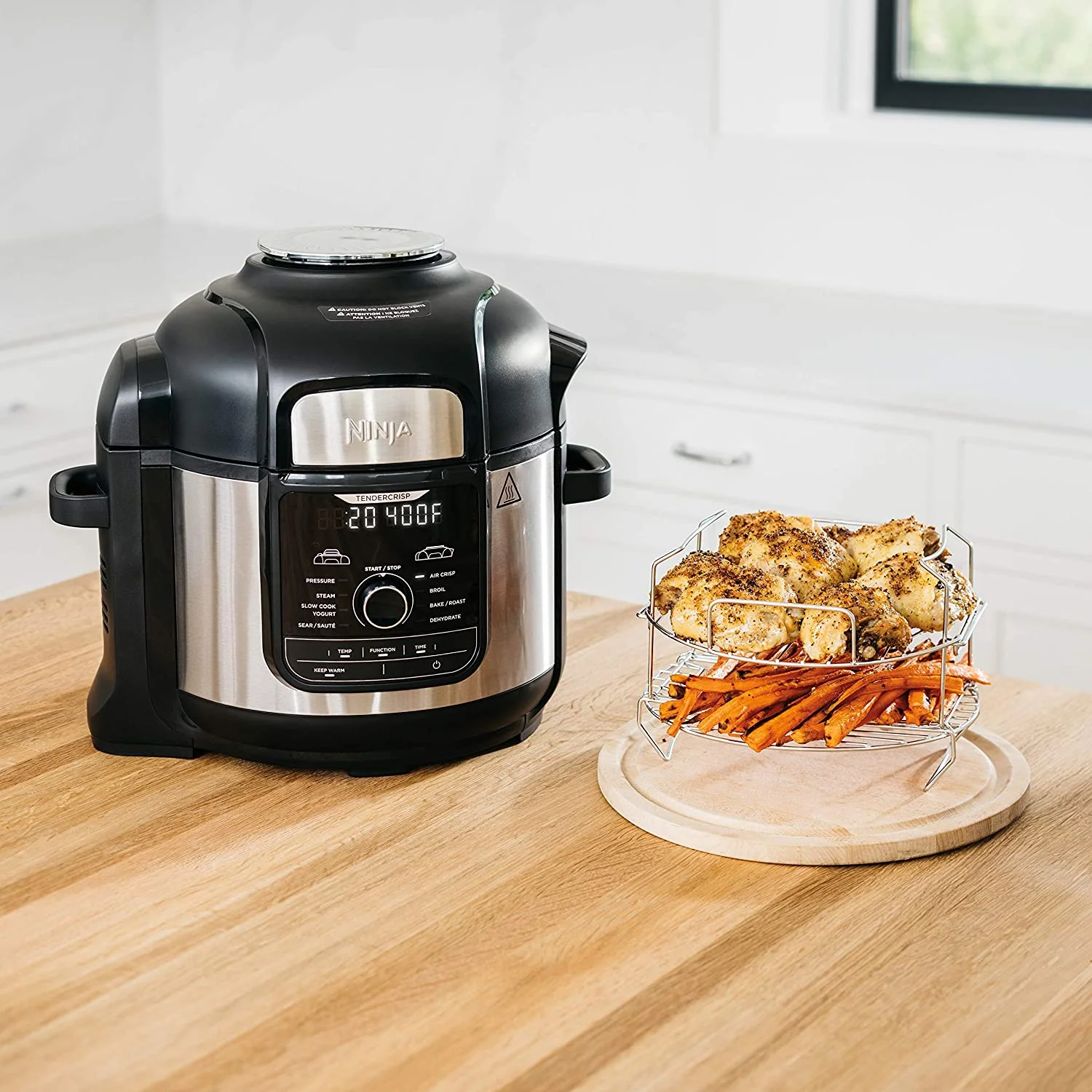 Restored Ninja Foodi 8-qt. 9-in-1 Deluxe XL Pressure Cooker & Air Fryer FD401 (Refurbished)