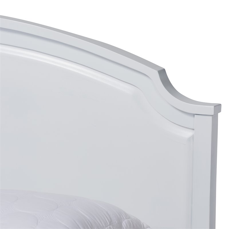 Bowery Hill Traditional White Finished Wood Queen Size Storage Platform Bed