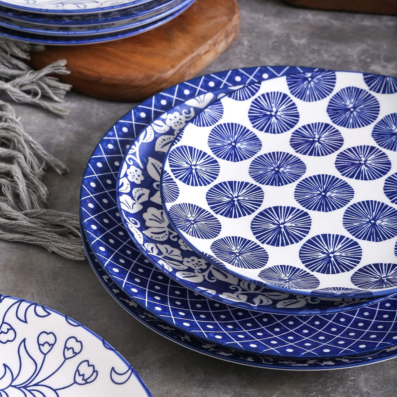Selamica 10 inch Porcelain Dinner Plates + 16-Pieces Dinnerware Set, (Vintage Blue) B