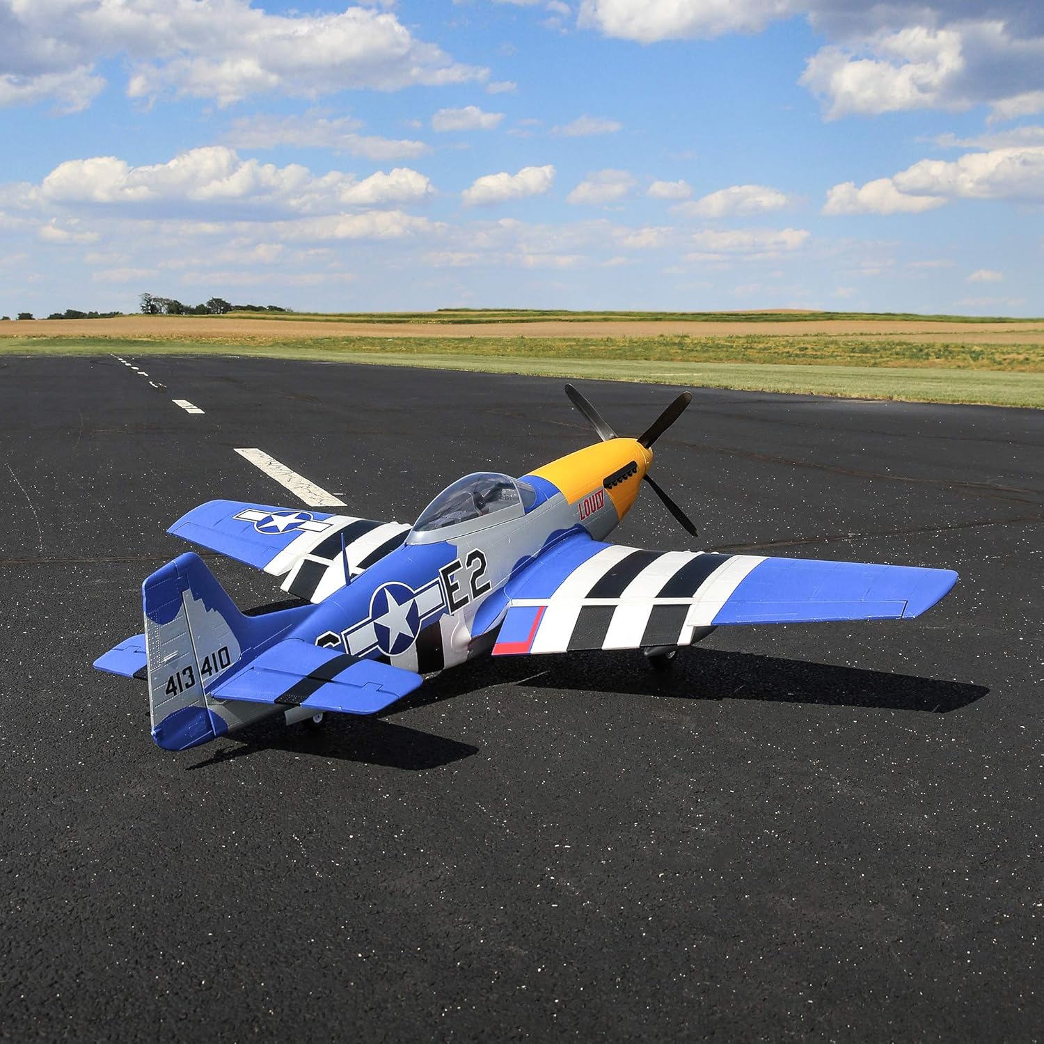 E-flite RC Airplane P-51D Mustang 1.5m BNF Basic Combo Battery Included/Transmitter and Charger not Included with Safe EFL01250C