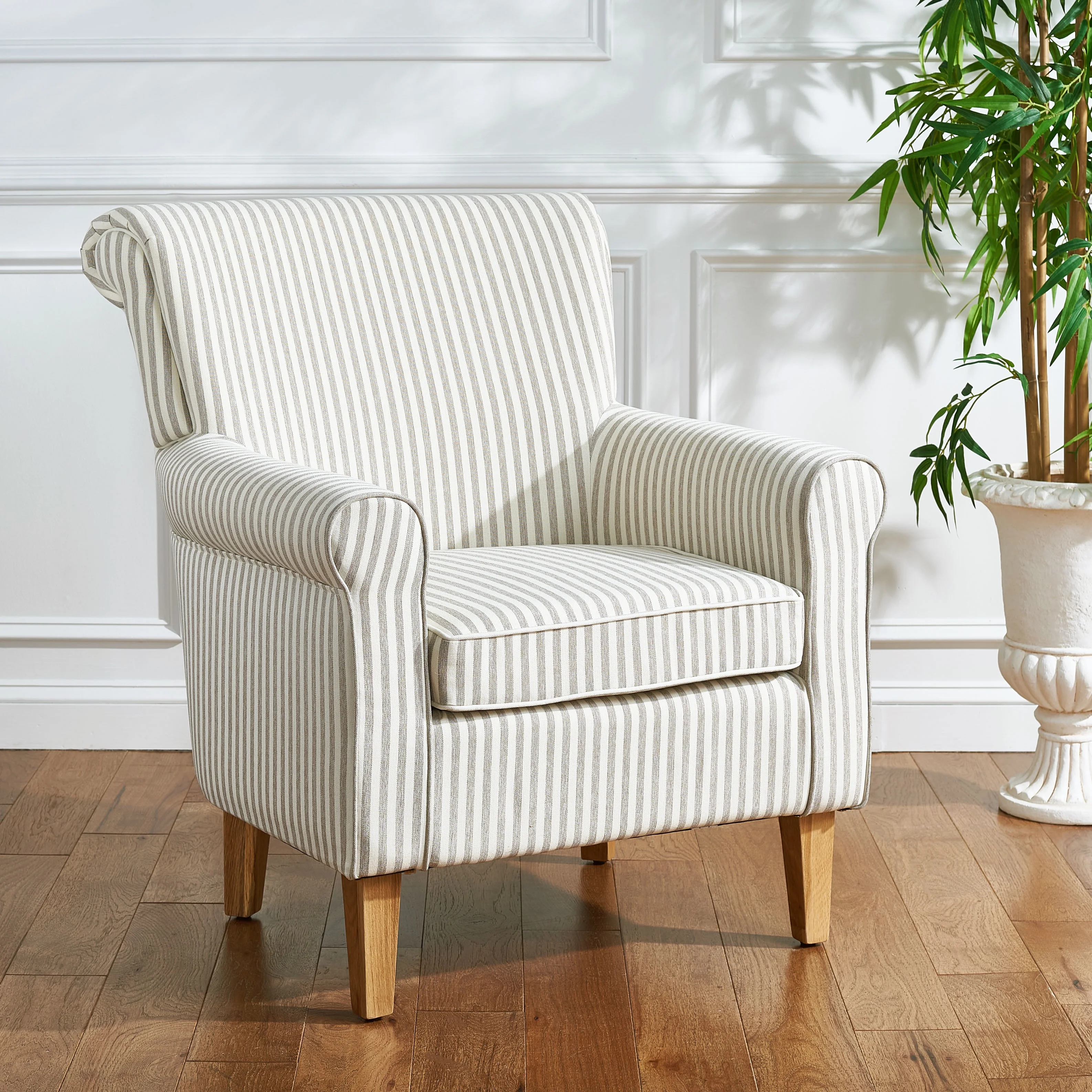 SAFAVIEH Hazina Modern Style Club Chairs, Beige Stripe (30 in. W x 32.8 in. D x 35.4 in. H)