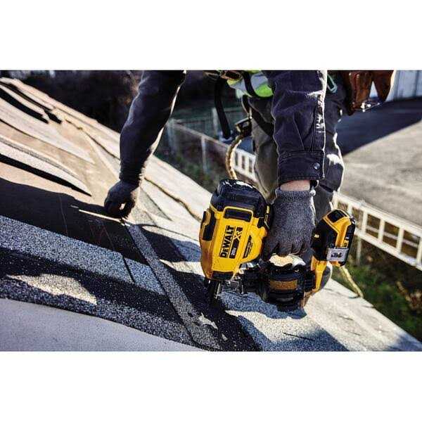 DeWalt 20V MAX Lithium-Ion 15-Degree Cordless Roofing Nailer Kit - Shop Hardware Tools Online Store