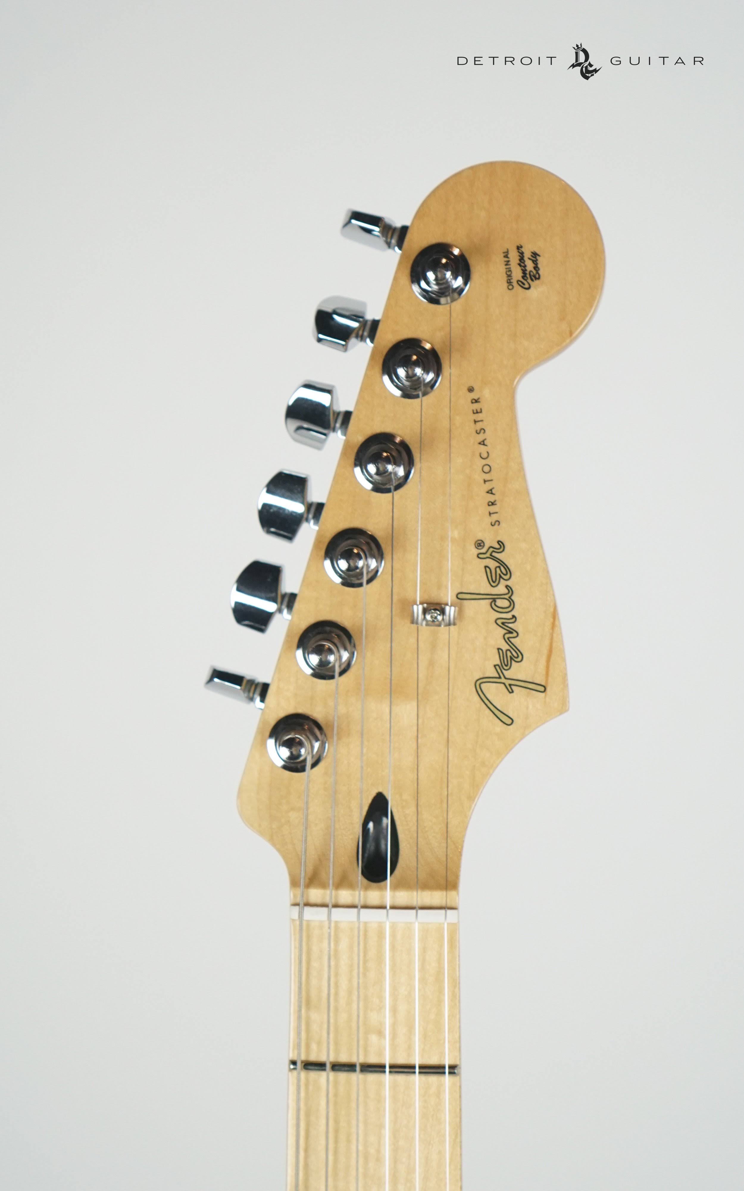Fender Player Series Stratocaster HSS - 3-tone Sunburst with Maple Fingerboard Guitar