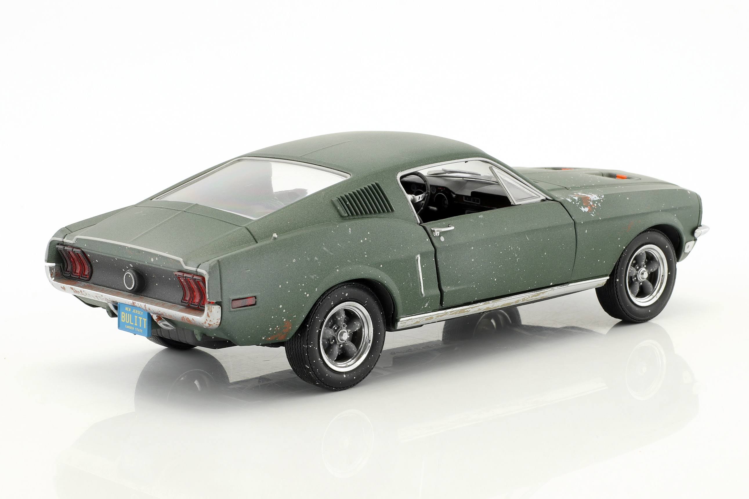Greenlight 1968 Ford Mustang GT Fastback Green Unrestored Steve McQueen Collection 1930-1980 2018 Detroit Auto Show 1/24 Diecast