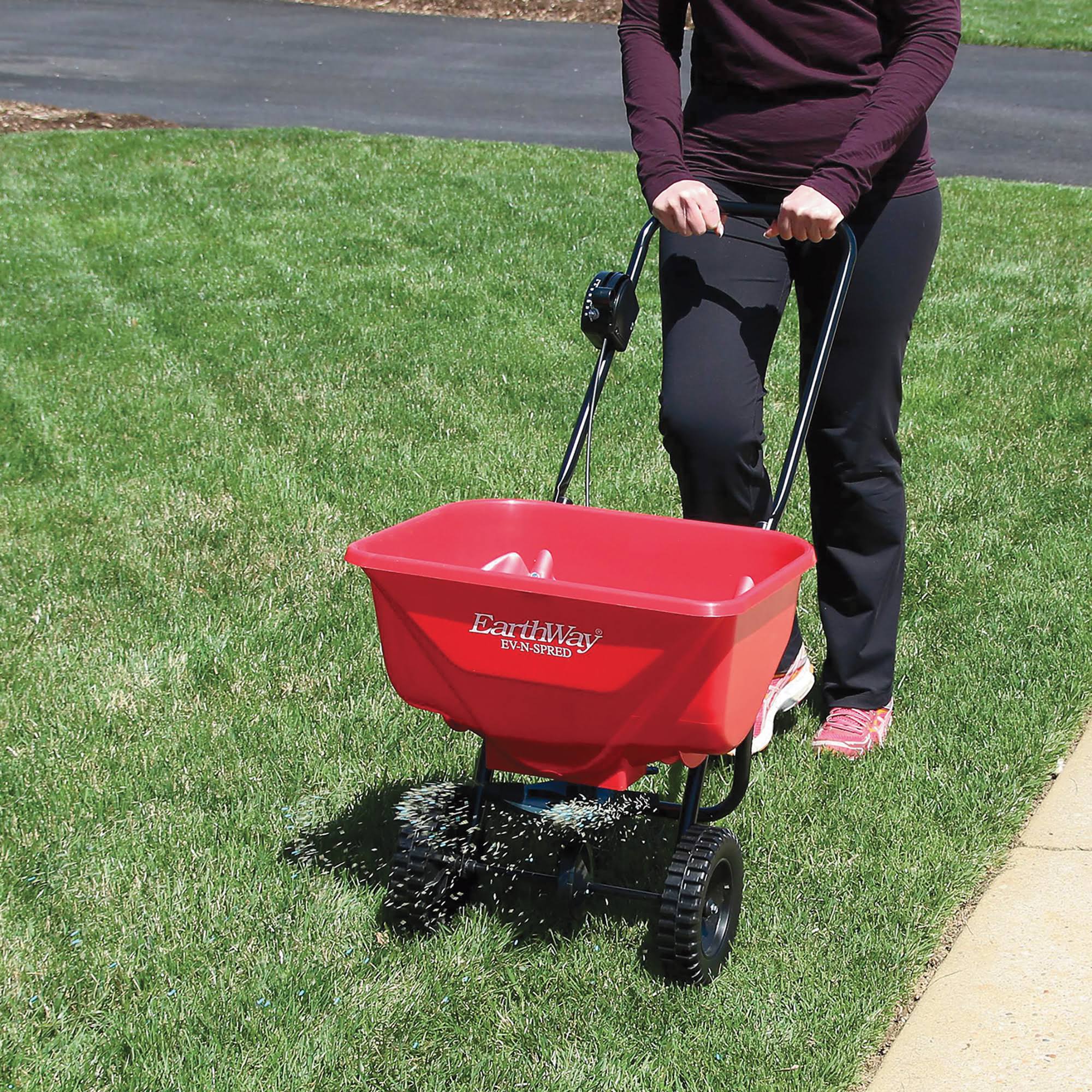 EarthWay Ev-N-Spred Broadcast Spreader