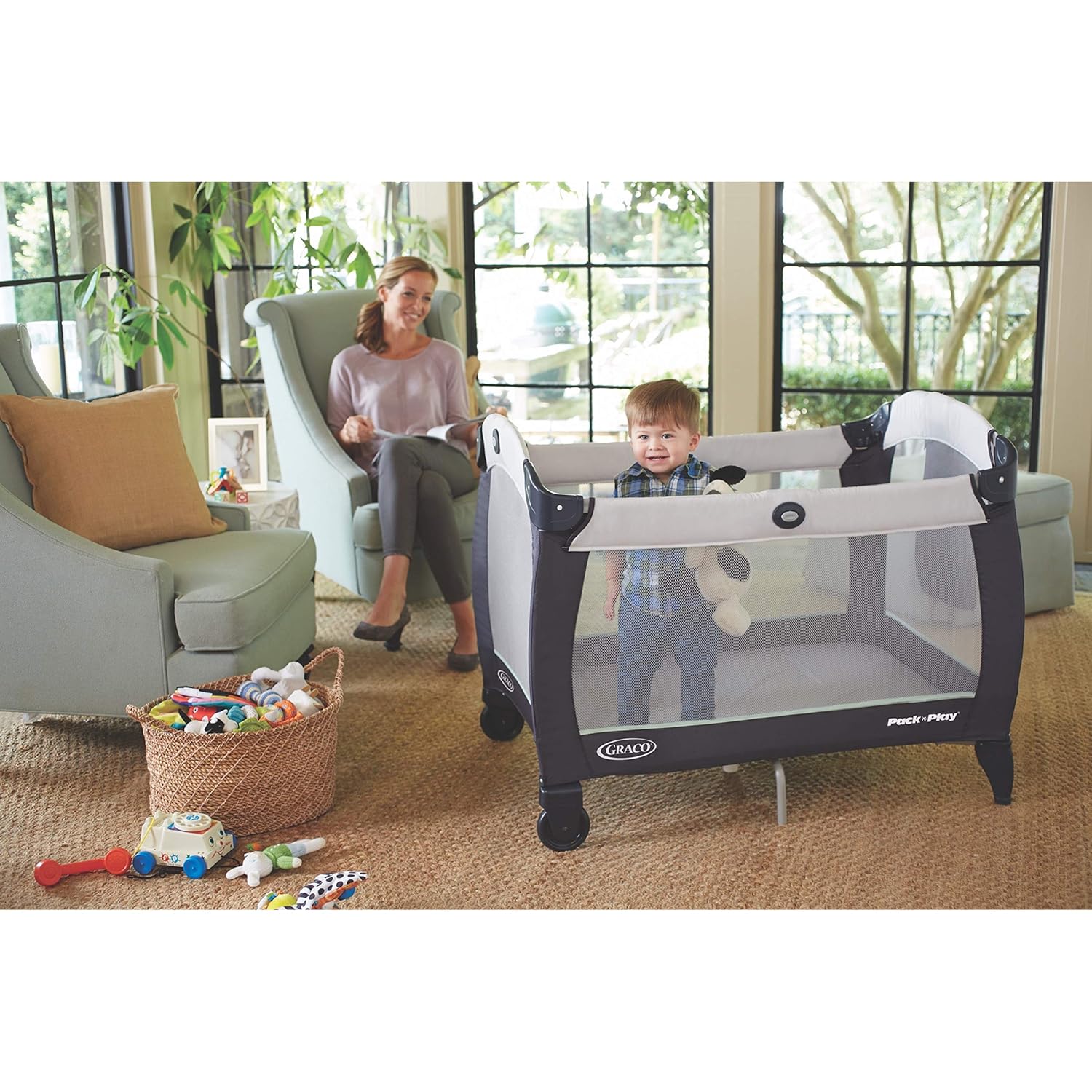 Graco Pack 'n Play Playard with Reversible Seat & Changer LX