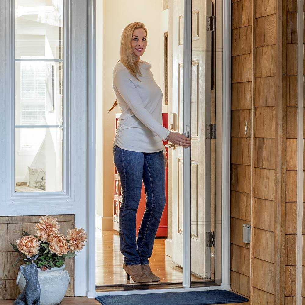 Genius Cool Single Retractable Door Screen-White