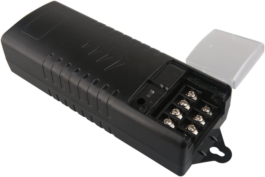 EVERSECU 4 Channel CCTV Camera Power Supply 5 Amp Distribution Power Supply 90V-264VAC Input to 12V-13.8VDC Output Security Camera Power Adapter with PTC Fuse