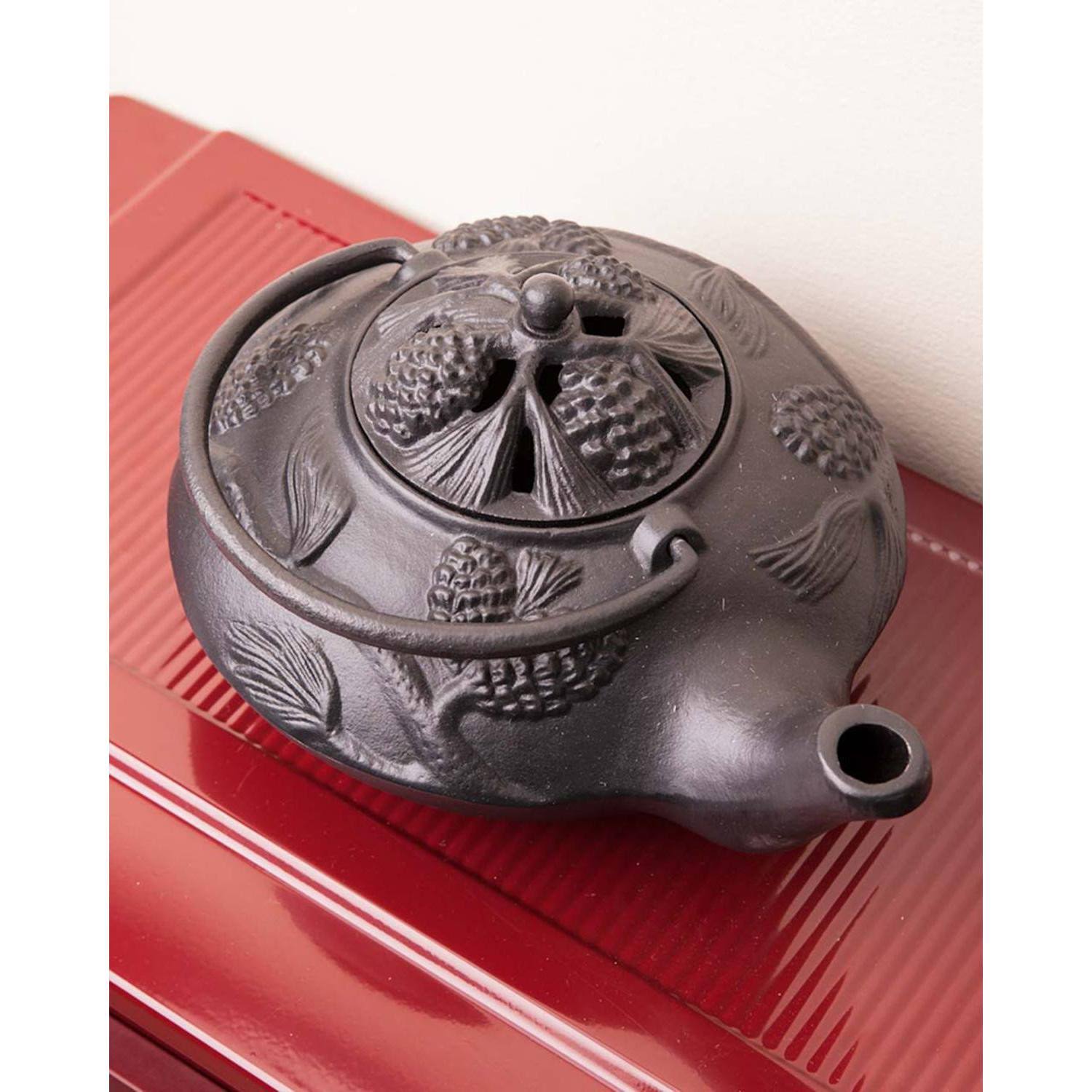 Cast Iron Wood Stove Kettle Steamer with Pine Cone Design, in Black