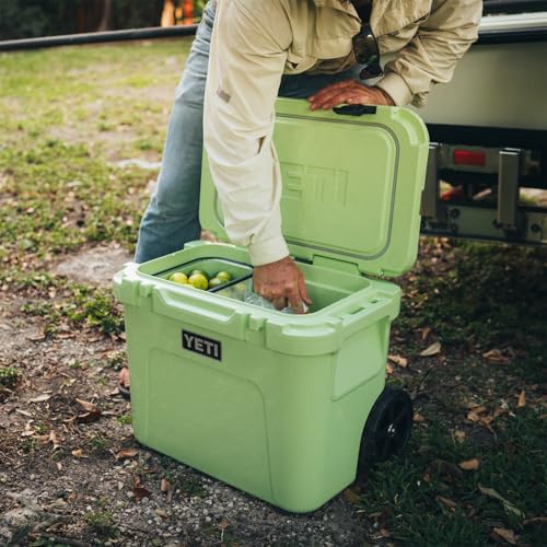 YETI Roadie 32 Wheeled Cooler
