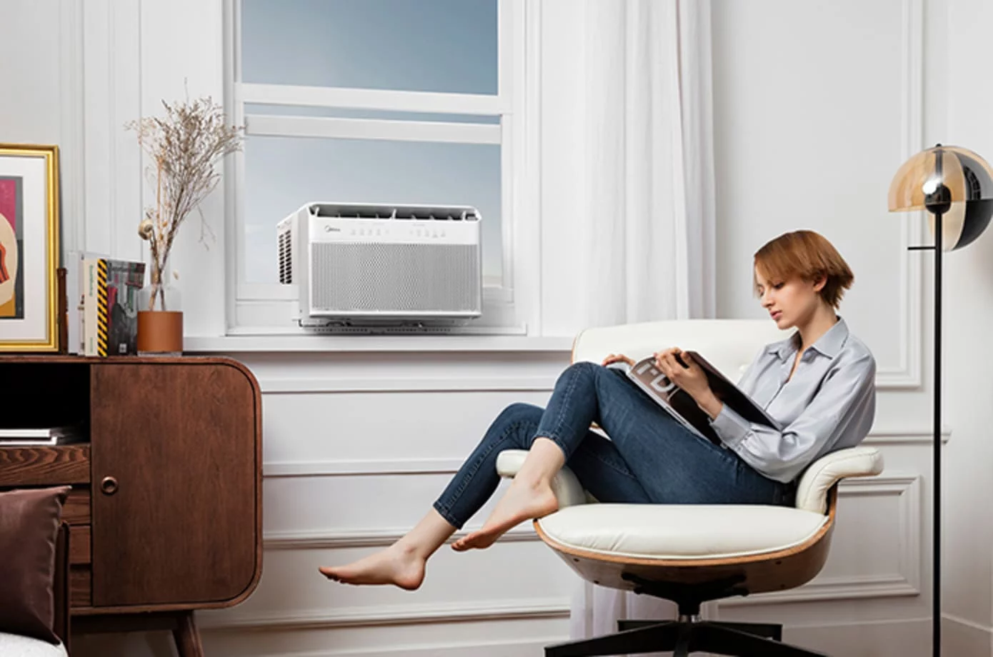 Midea 8,000 BTU Smart Inverter U-Shaped Window Air Conditioner, 35% Energy Savings, Extreme Quiet, Cools up to 350 Sq. ft., MAW08V1QWT