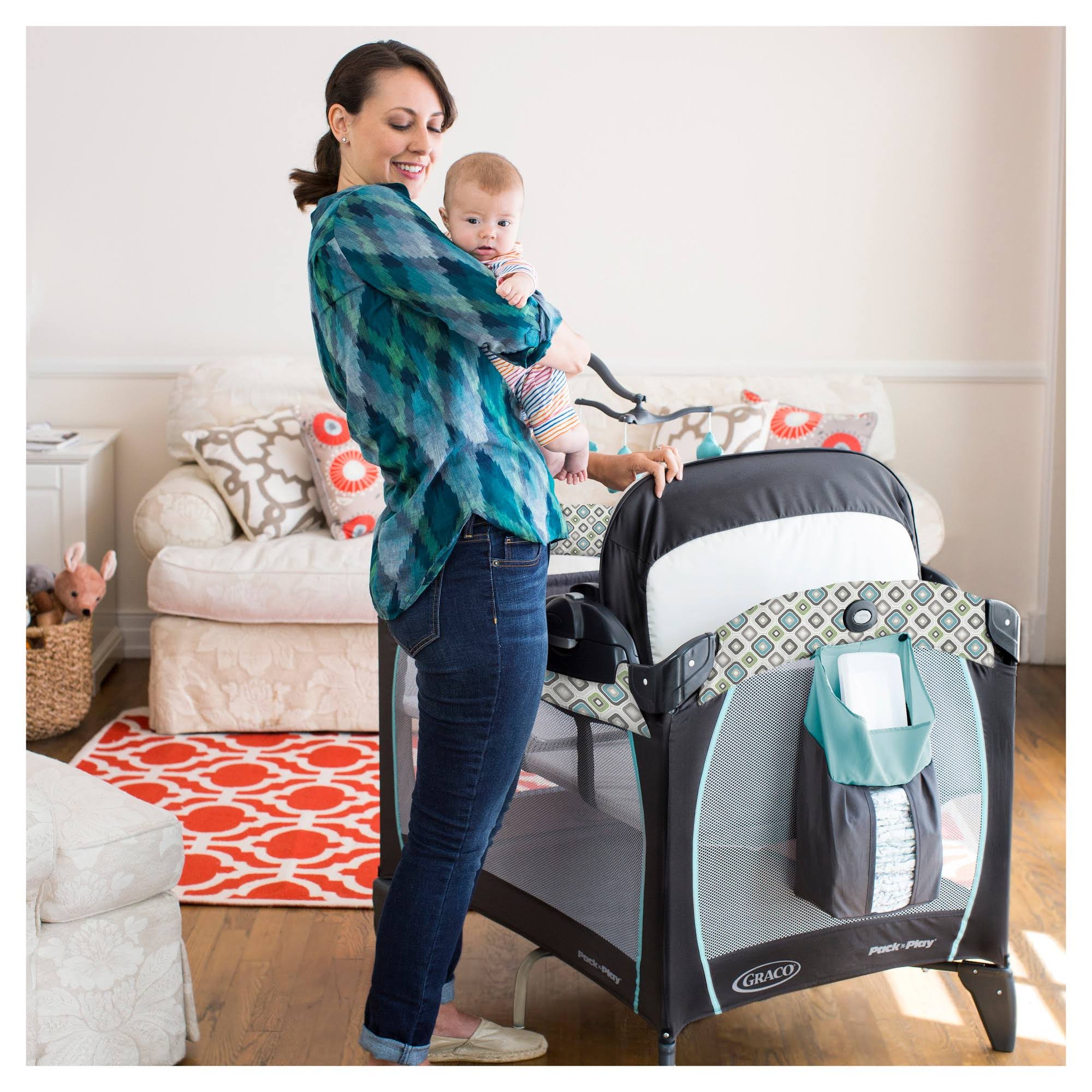 Graco Pack &N Play Playard Portable Napper and Changer, Affinia