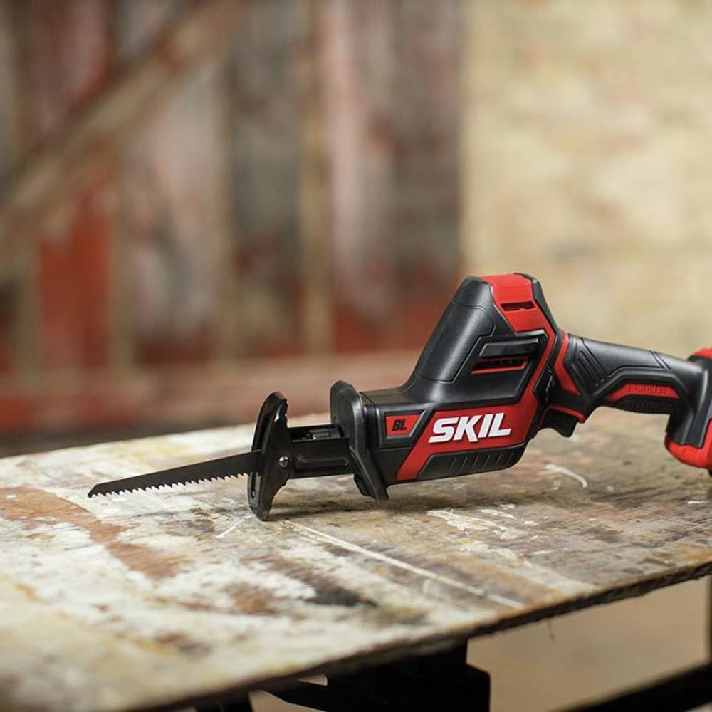Skil PWRCore 12 12 Volt Cordless Brushless Compact Reciprocating Saw Kit (Battery u0026 Charger) RS582802