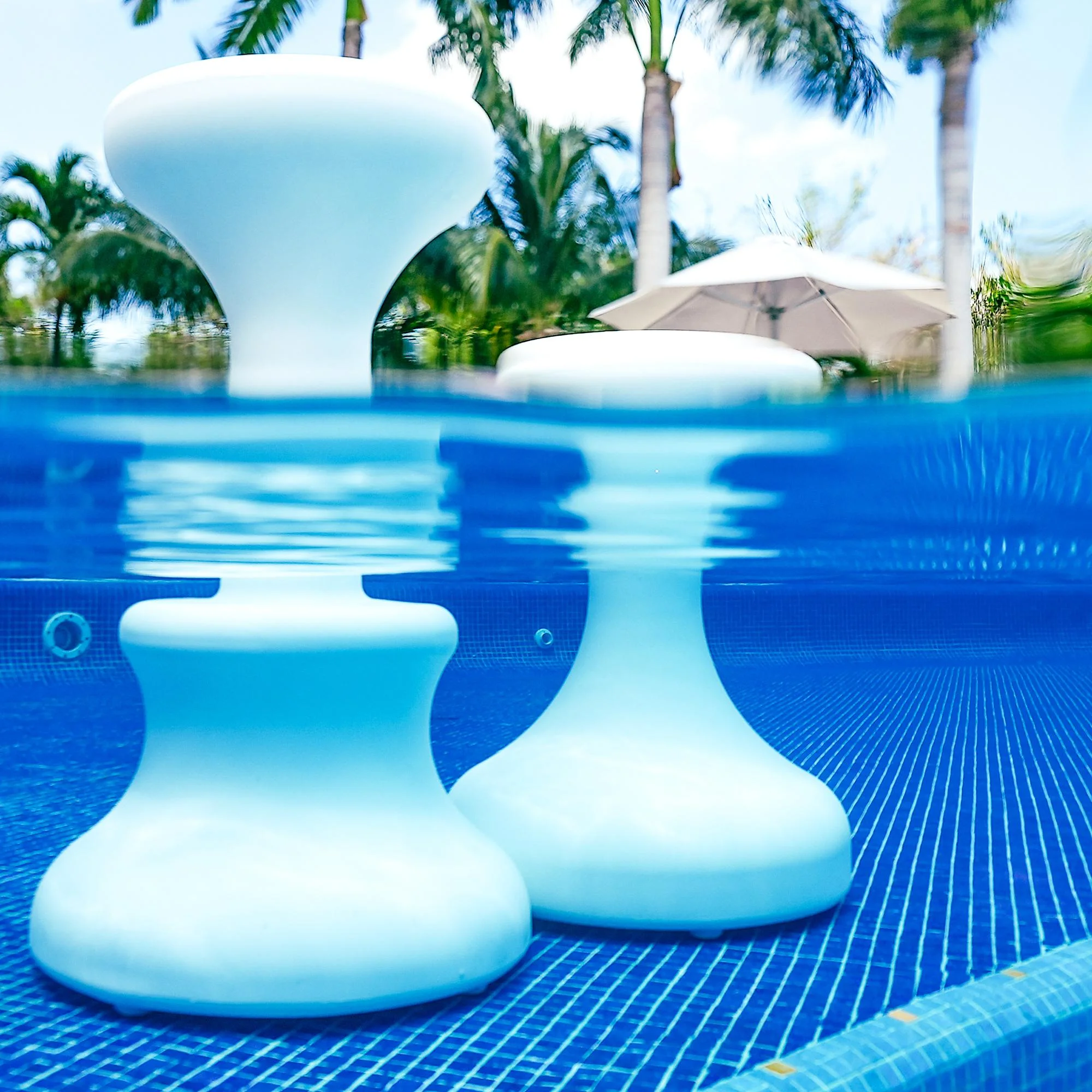Dunn-Rite Products  Submersible Underwater Pool Stool for Inside Pool, Swim Up Bar Stool with Foot Rest, 30 Inch White