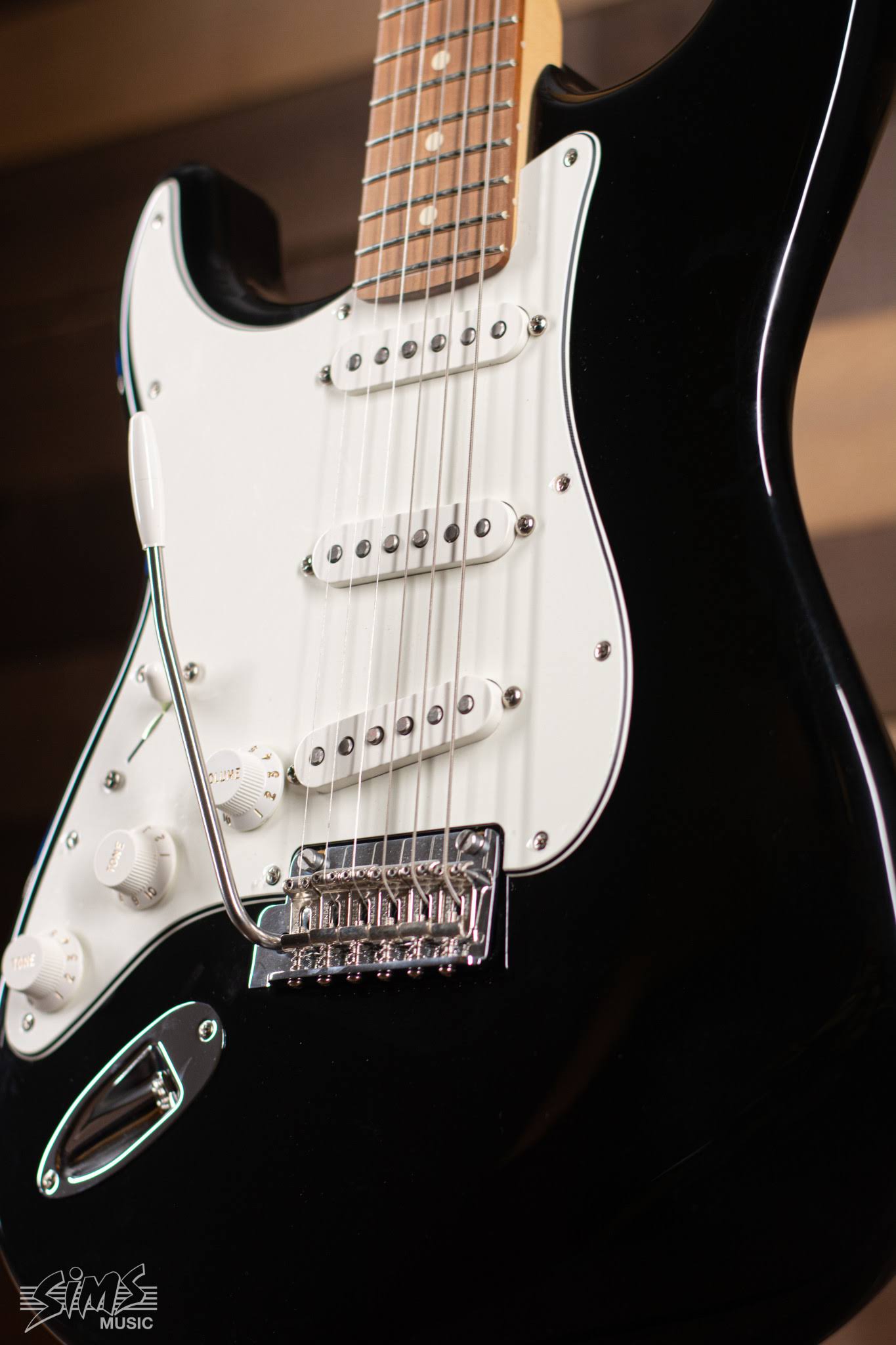 Fender Player Stratocaster Pau Ferro Electric Guitar, Left-Handed, Black