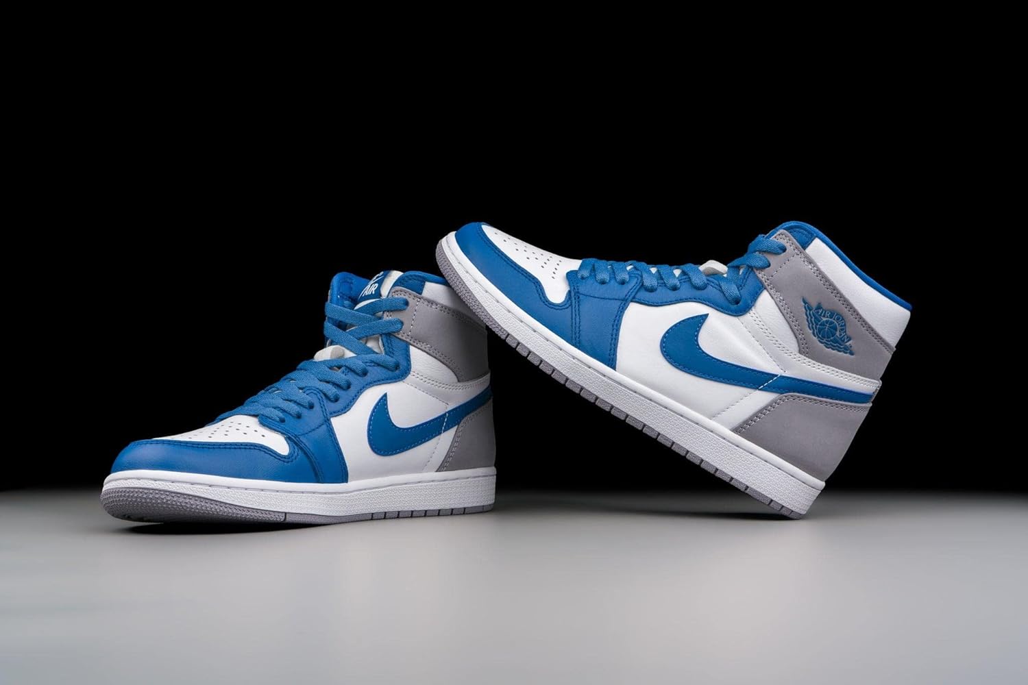 Jordan Men's 1 Retro High OG True Blue/White-Cement Grey (DZ5485 410) - 11