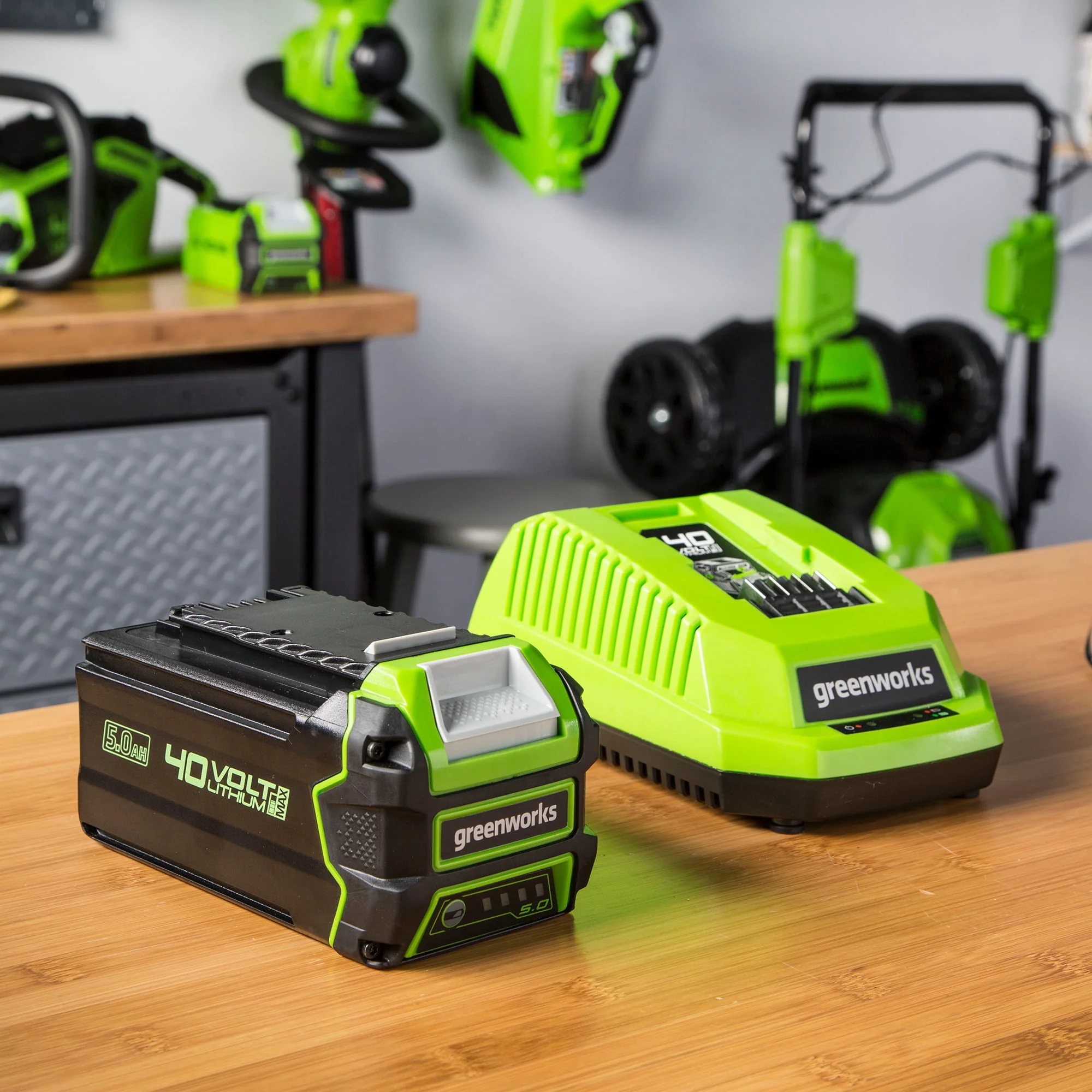 Greenworks 21 40V Self-Propelled Lawn Mower with 5.0 Ah Battery & Charger 2516402