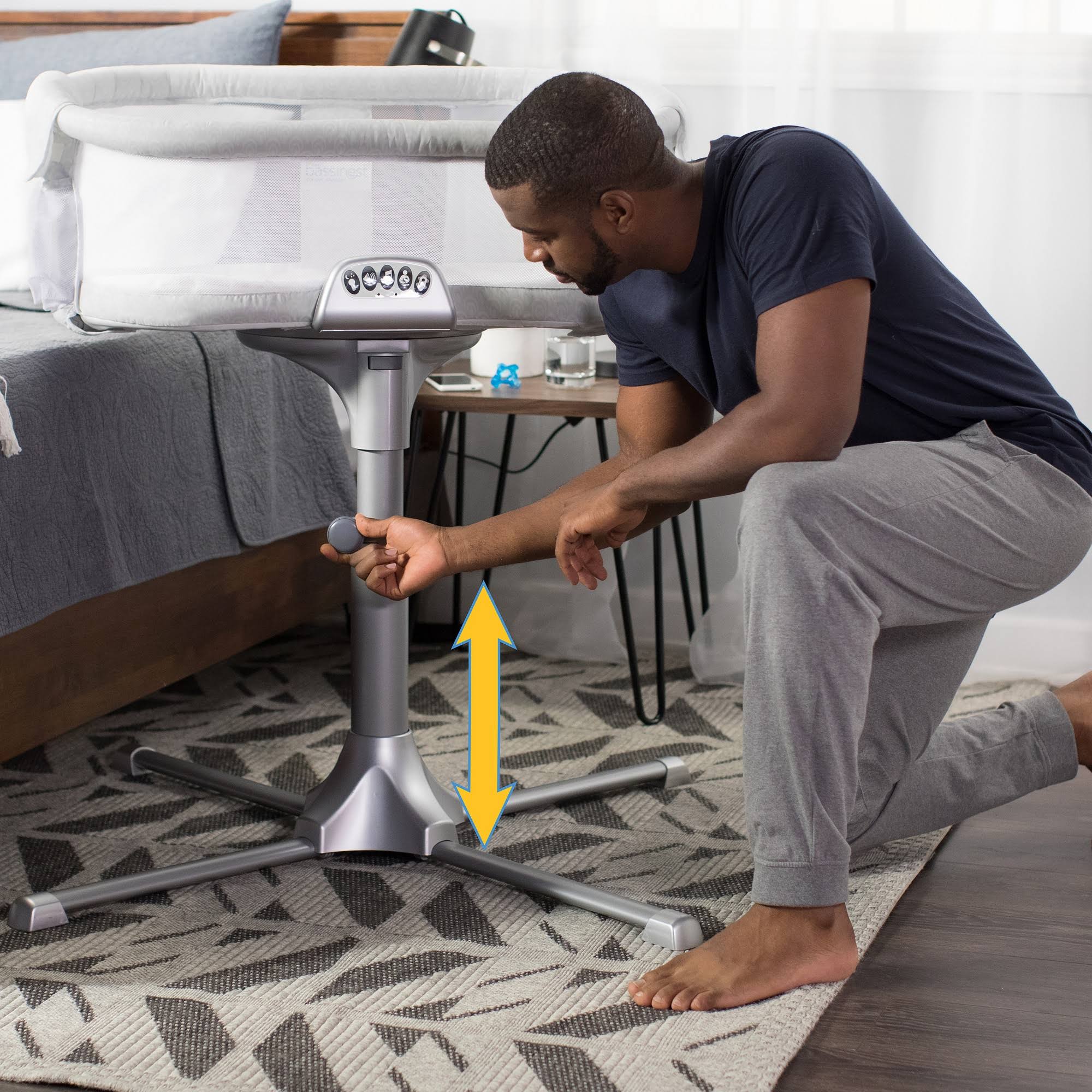 Halo Bassinest Swivel Sleeper Premier - Silver River Stone