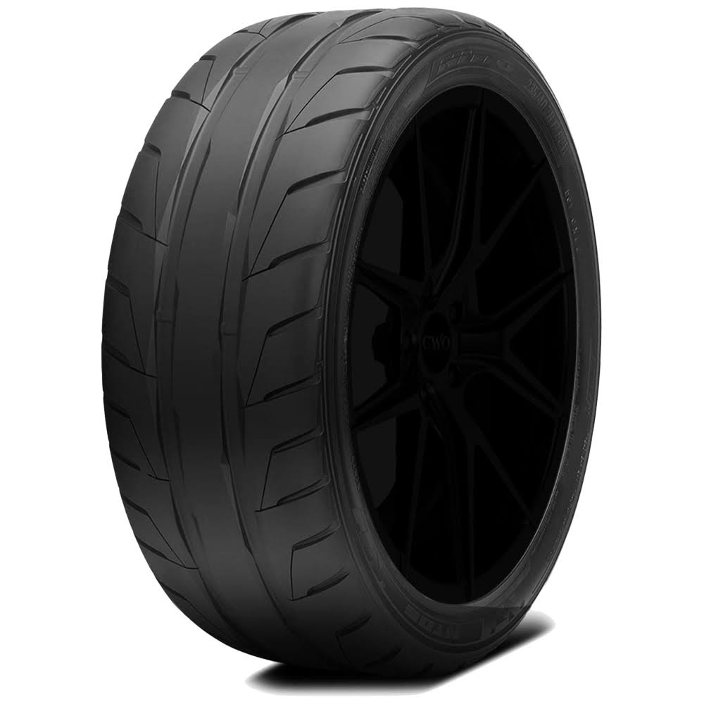 Nitto NT05 275/35ZR18 95W