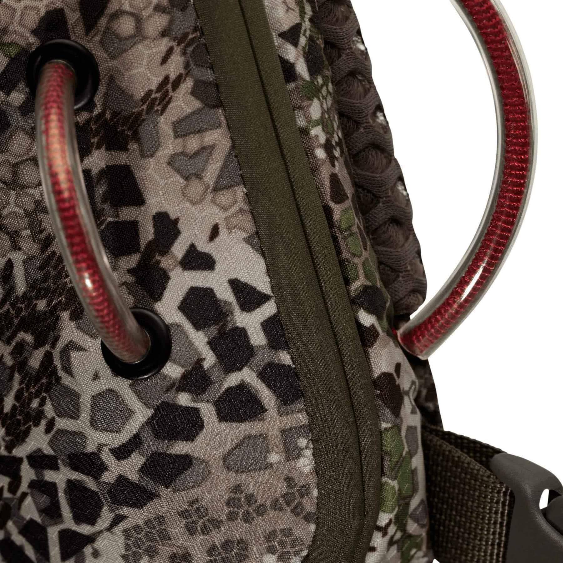 Badlands Bino C Case - Approach