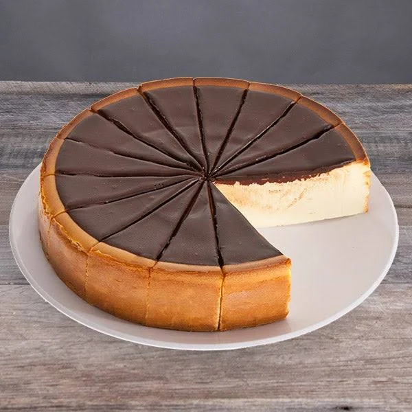 GourmetGiftBaskets.com New York Chocolate Fudge Cheesecake by Gourmet Gift Baskets - Cheesecake Gifts - Gift Baskets Delivered -