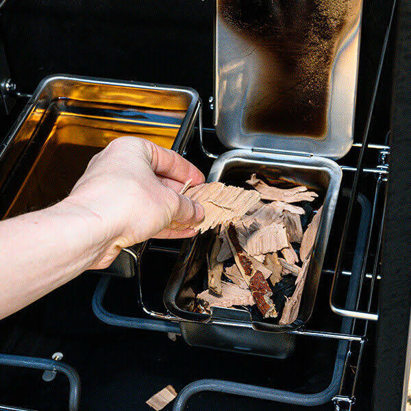 Masterbuilt Analog Electric Smoker in Black