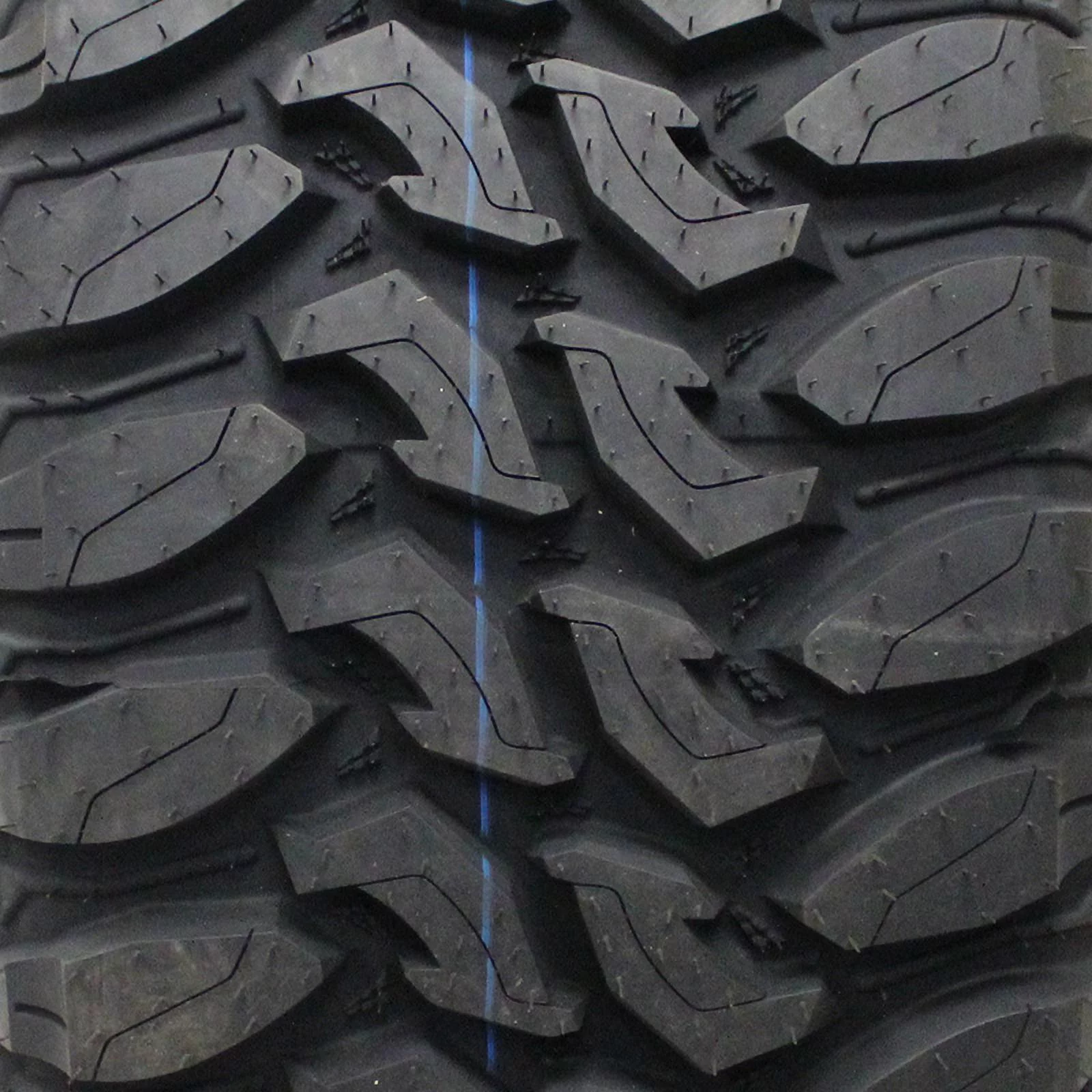 Radar Renegade R7 Mud-Terrain - 35X12.50R20 LRE/10ply Tire