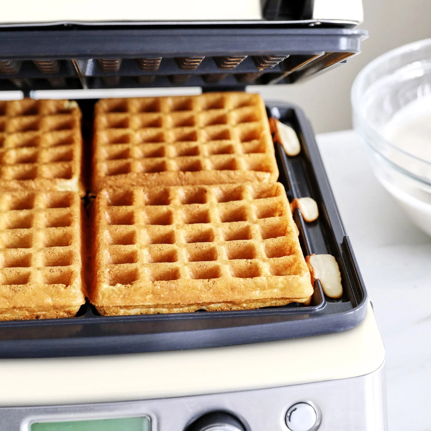 Greenpan 4-Square Waffle Maker for Perfectly Cooked Waffles