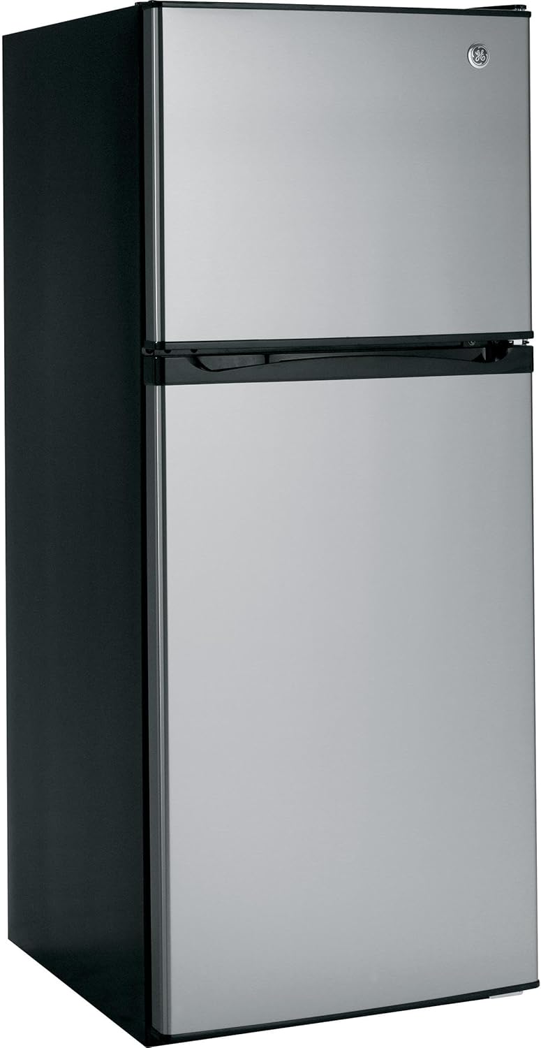 GE GPE12FSKSB Top Freezer Refrigerator