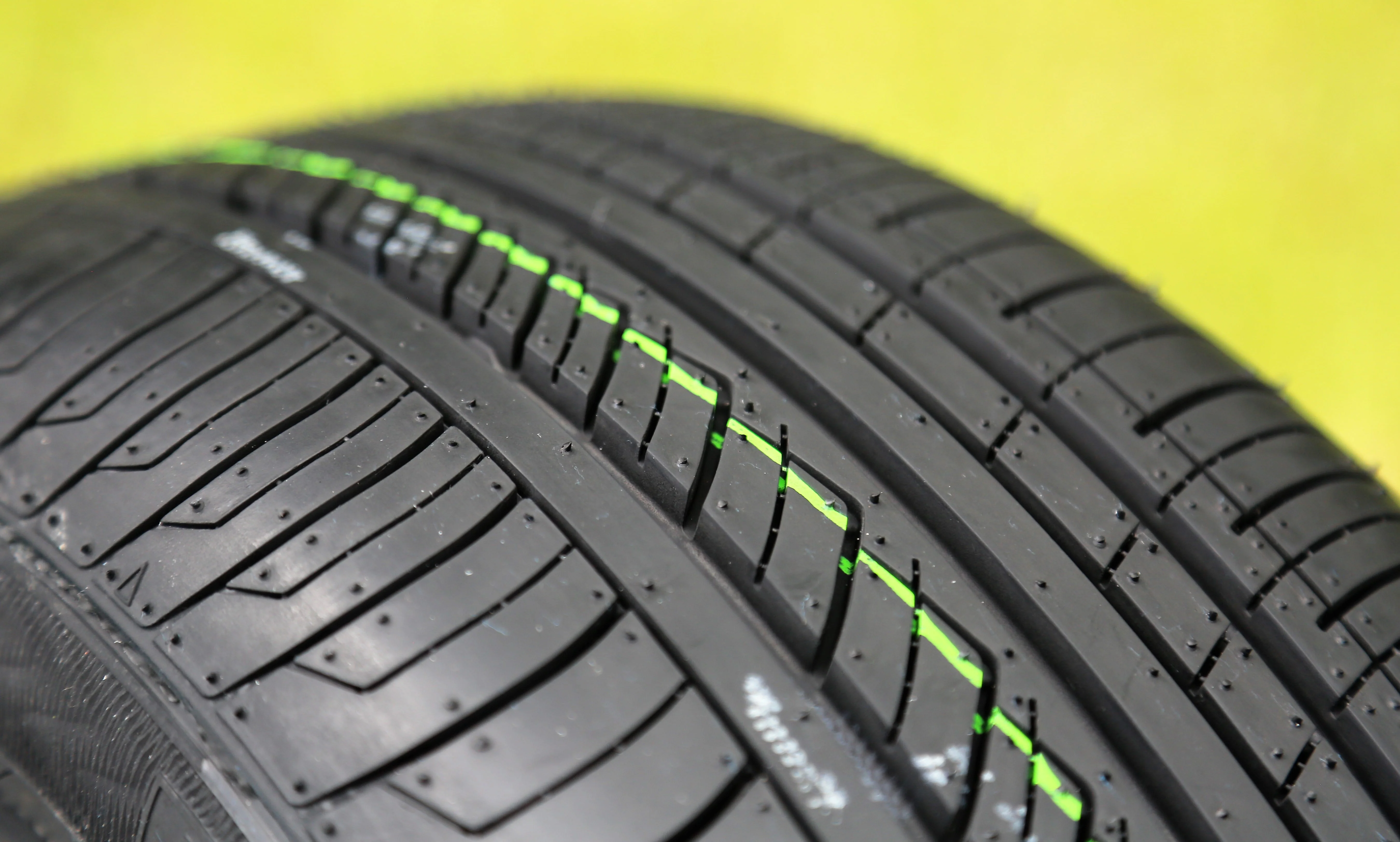 Set of 4 (FOUR) Forceum Ecosa 175/70R13 82H A/S All Season Tires