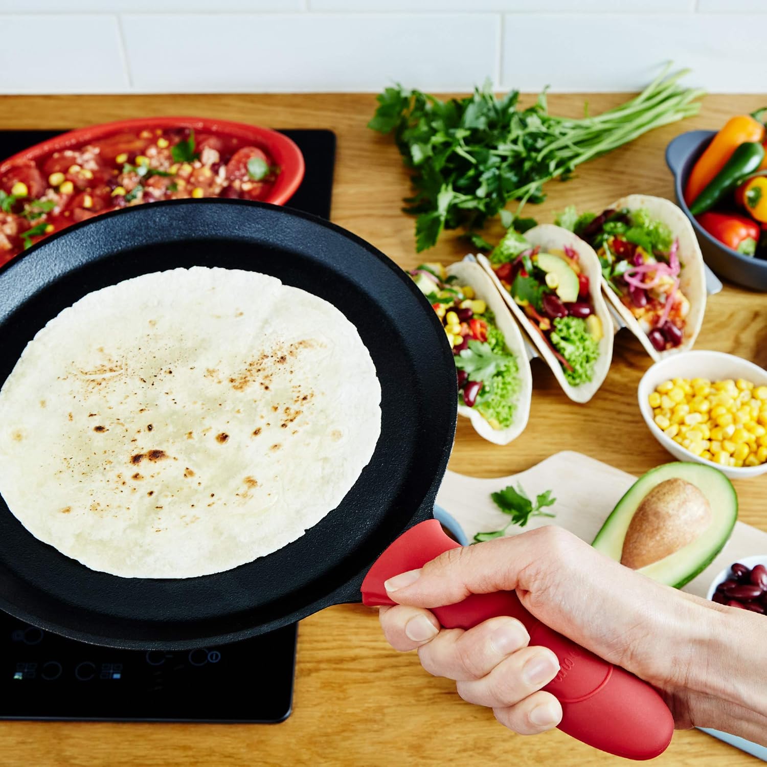 Uno Casa Cast Iron Tortilla Press 8 Inch with Cast Iron Comal Pan - Bundle of Tortilla Pan for Roti, Tawa, Dosa and Pre-Seasoned Tortilla Press Pataconera