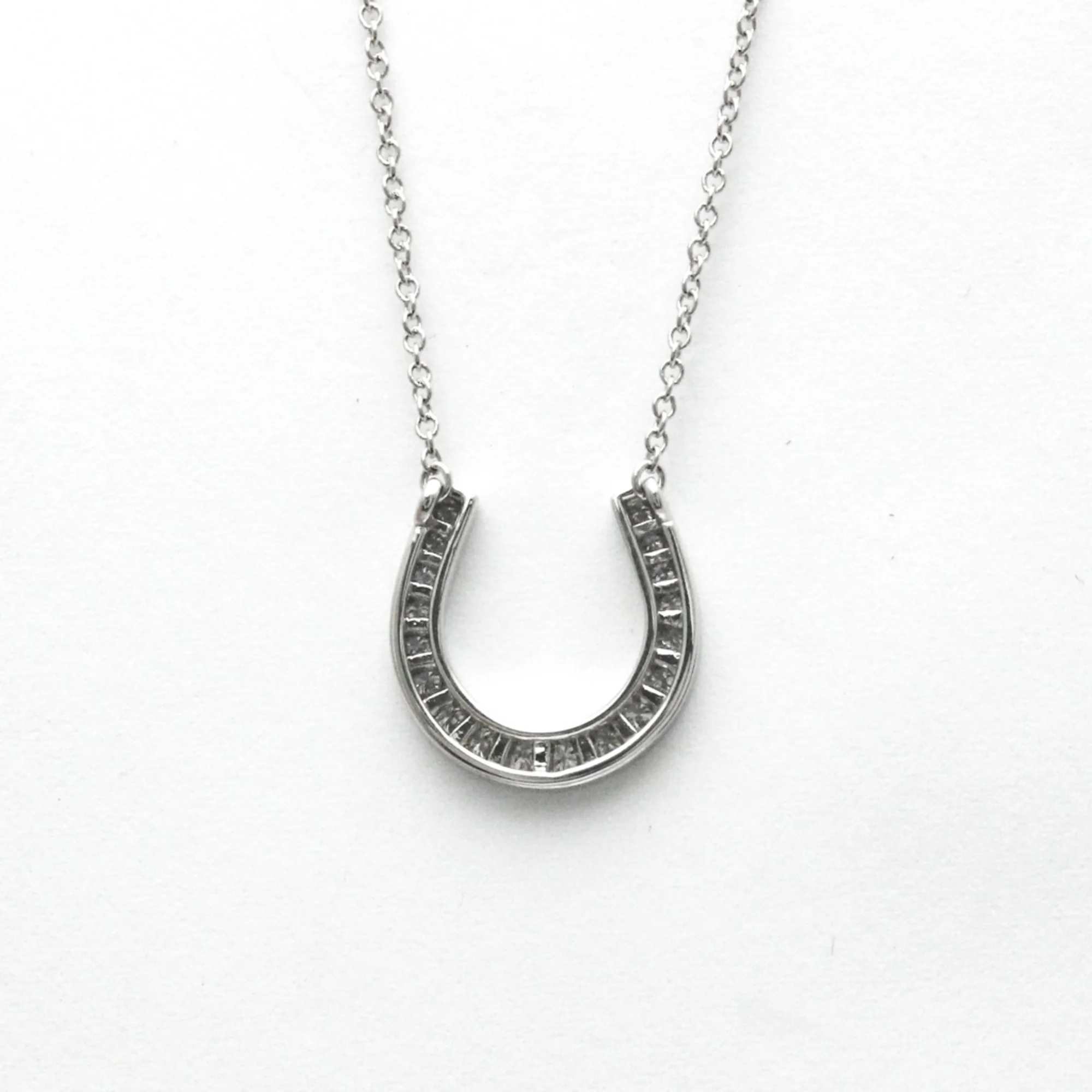 Pre-Owned Tiffany Horseshoe Necklace Platinum Diamond Men,Women Fashion Pendant Necklace (Silver) (Good)