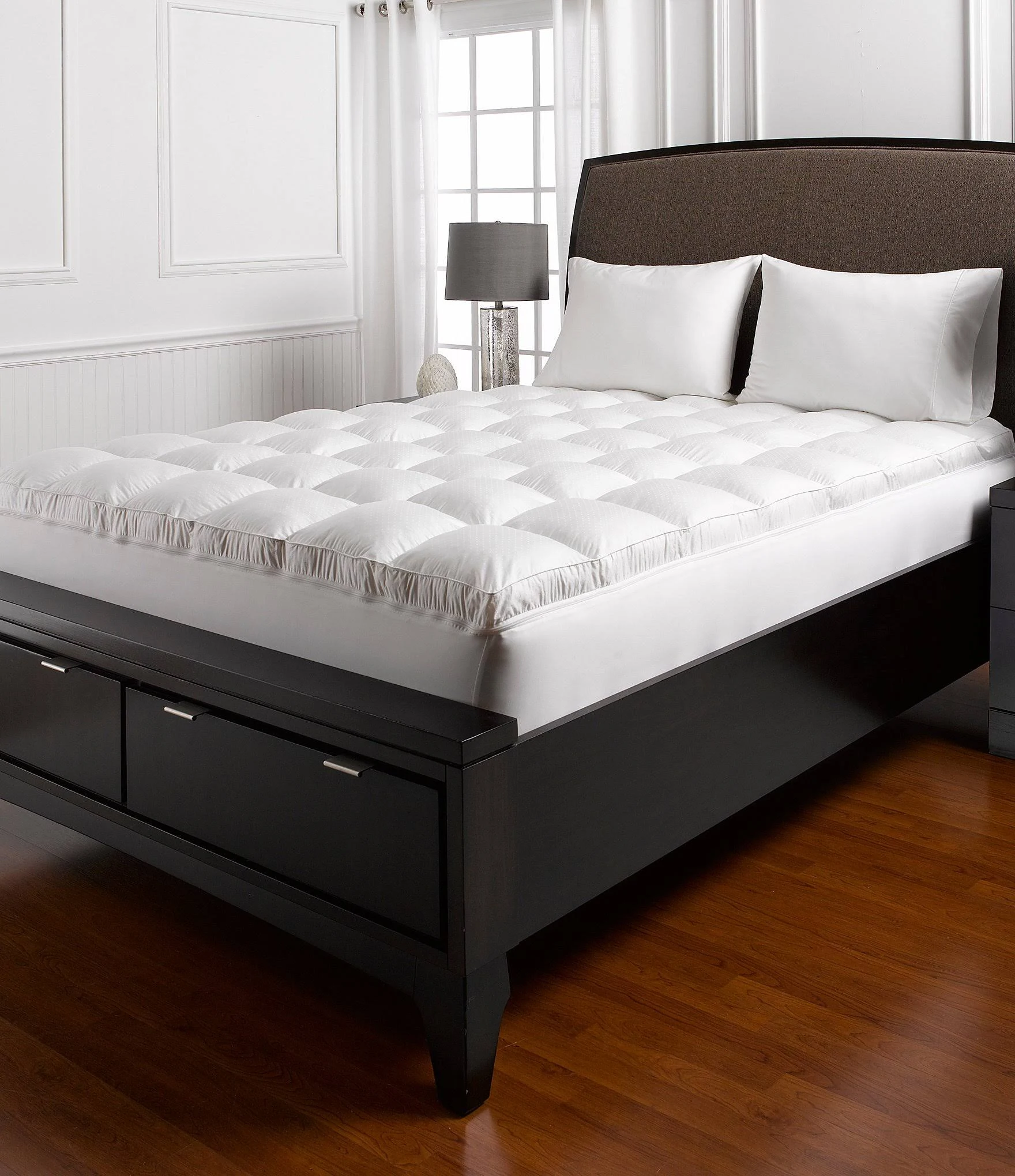 Southern Living Ultra Feathertrade 460-Thread-Count Mattress Topper - Queen