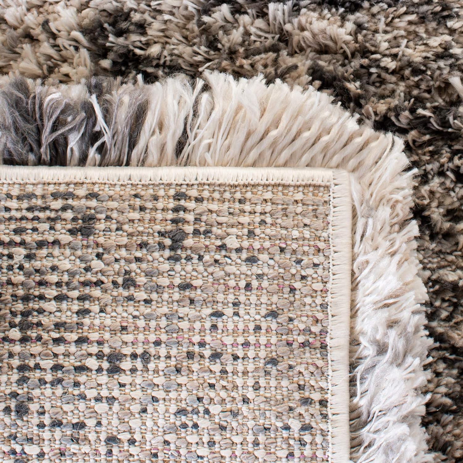 SAFAVIEH Iceland Shag Collection Area Rug - 6' x 9', Cream & Grey, Modern Design, Non-Shedding & Easy Care, 2.5-inch Thick Ideal for High Traffic Areas in Living Room, Bedroom (ISG519A)