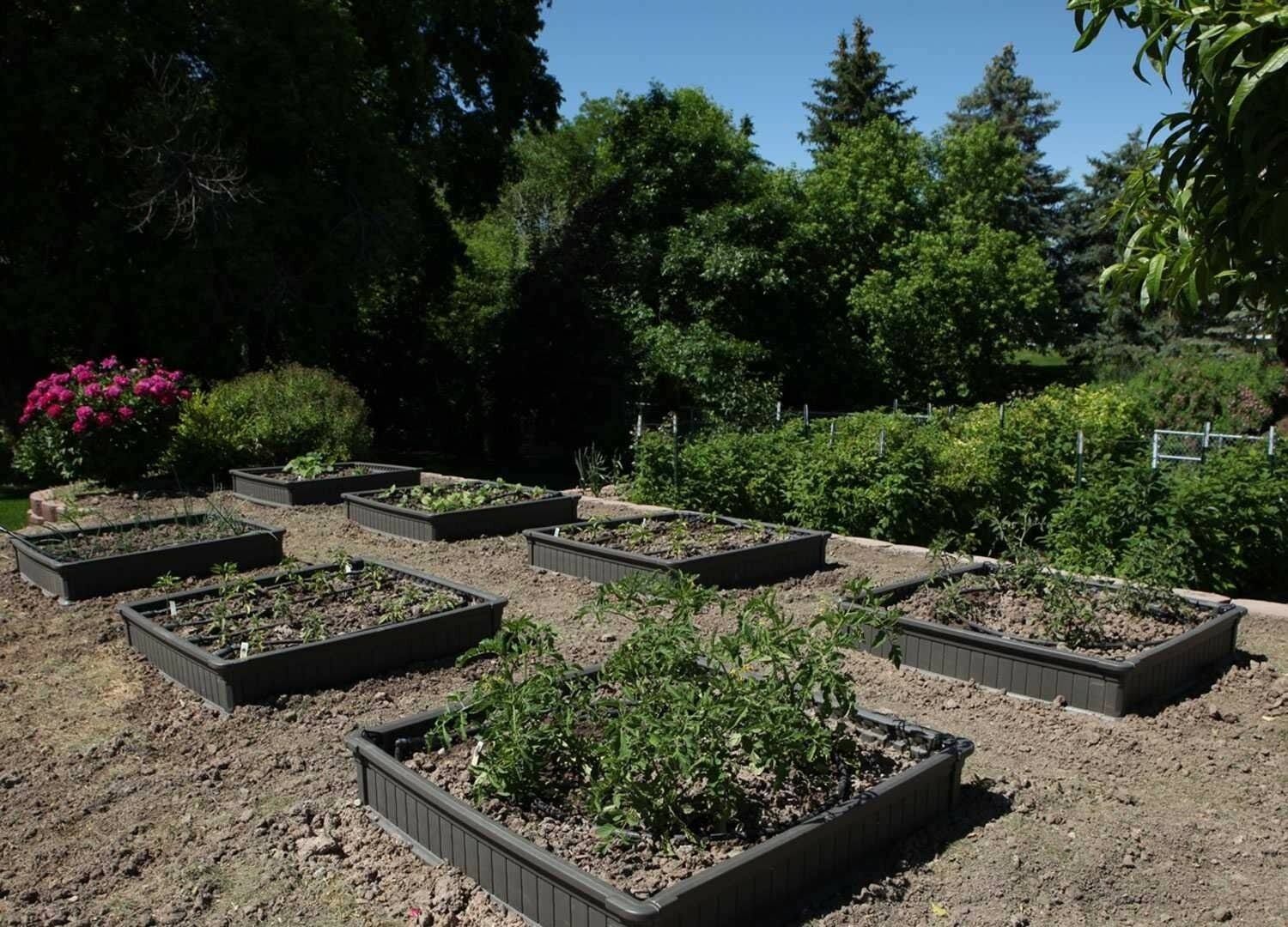 Lifetime Raised Garden Bed, Gray, 4&