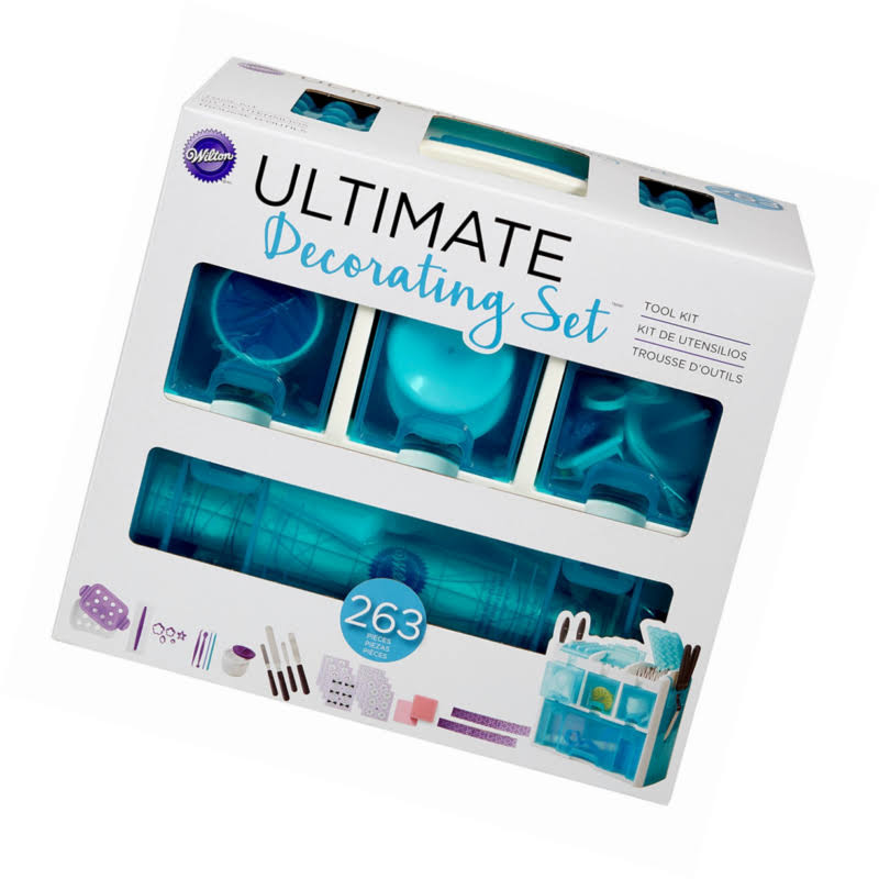 Wilton Ultimate Cake Decorating Set