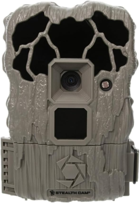 Stealth Cam STC-VL22 22MP Image 720p Video Veil Trail Camera with 80-Feet Detection and IR Range Bundle with 32GB SDHC Memory Card, and High-Speed Card Reader (4-Pack)