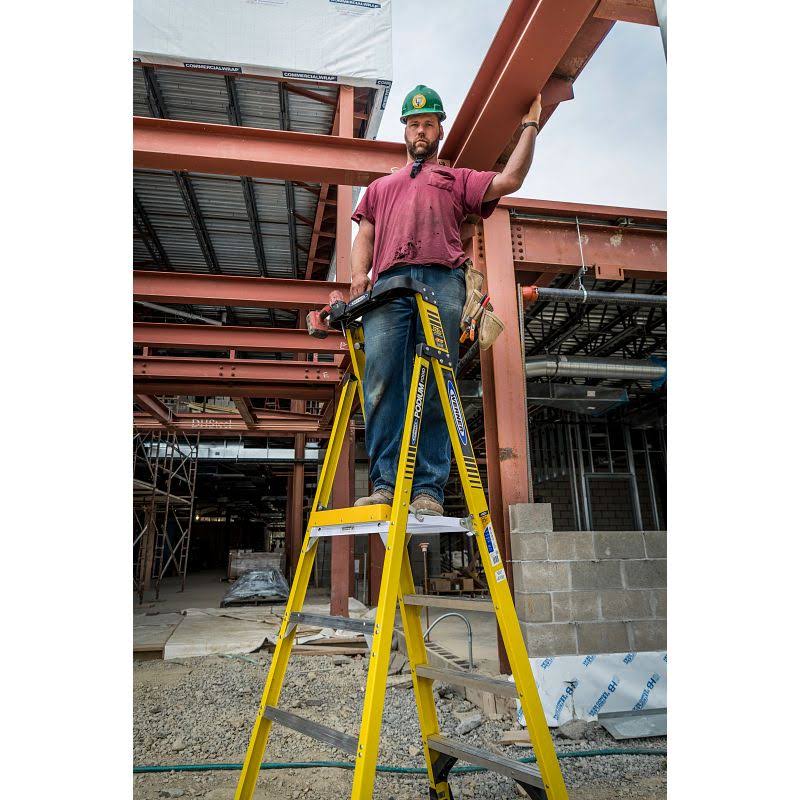 Werner PD7305 | 5 ft Fiberglass Podium Ladder / Type IAA 375 lb Rating