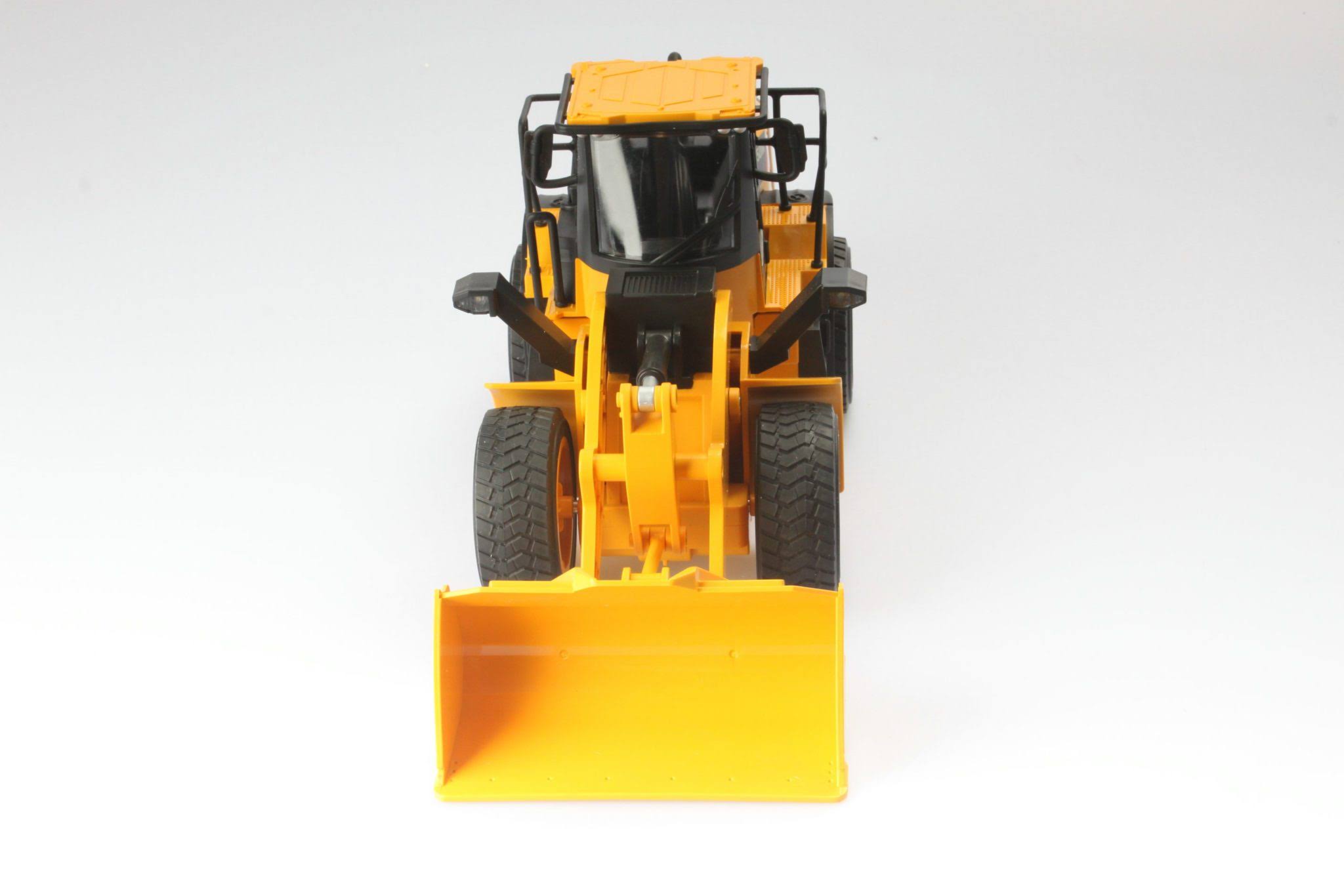 Diecast Masters DCM25003 Cat 1/24 Scale RC 950M Wheel Loader