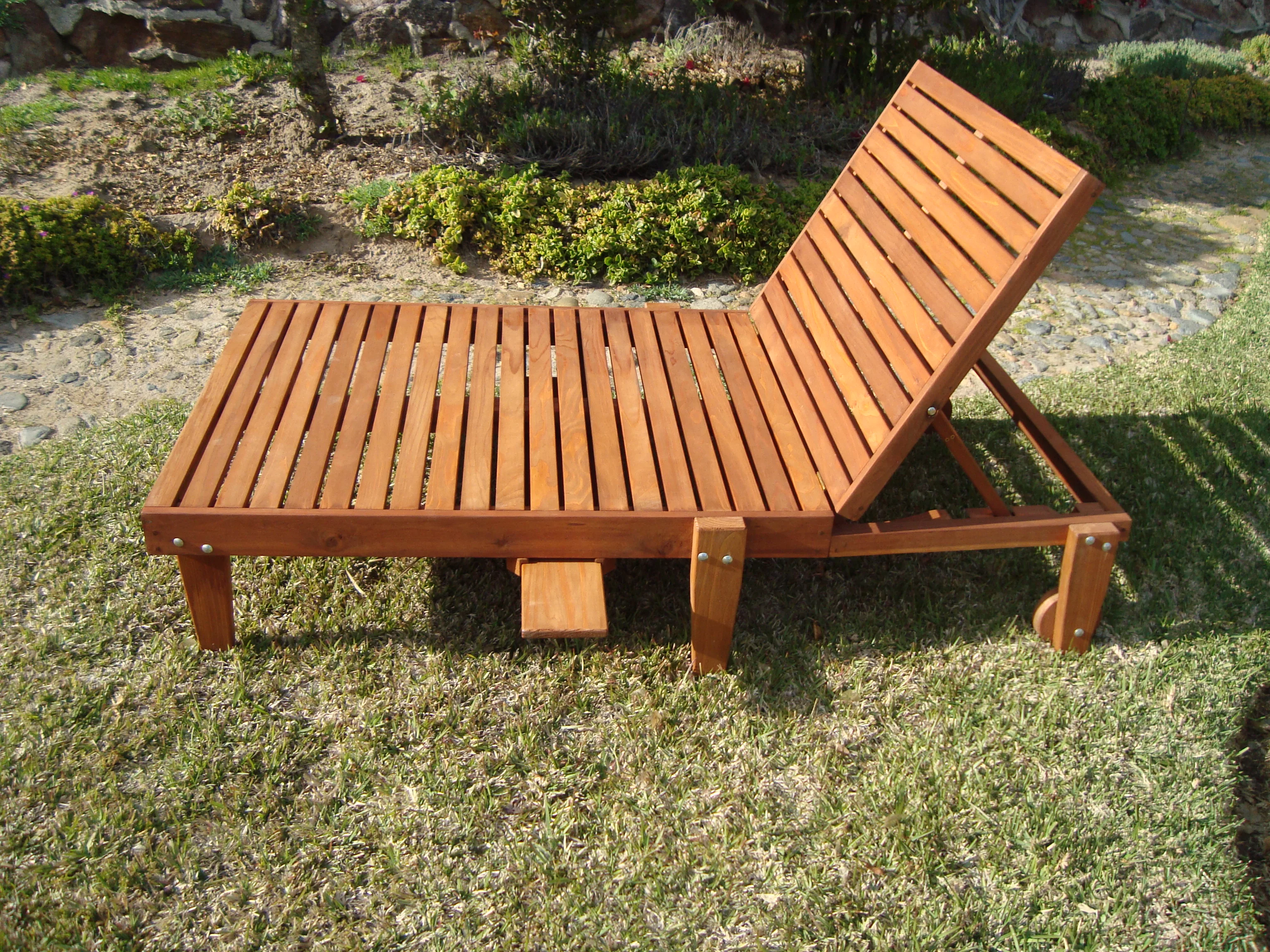 Best Redwood 36" Solid Wood Outdoor Wide Chaise Lounge in Natural