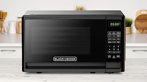 BLACK+DECKER Countertop 0.7 Cu. Ft. 700 Watts Compact Microwave Oven with LED Lighting