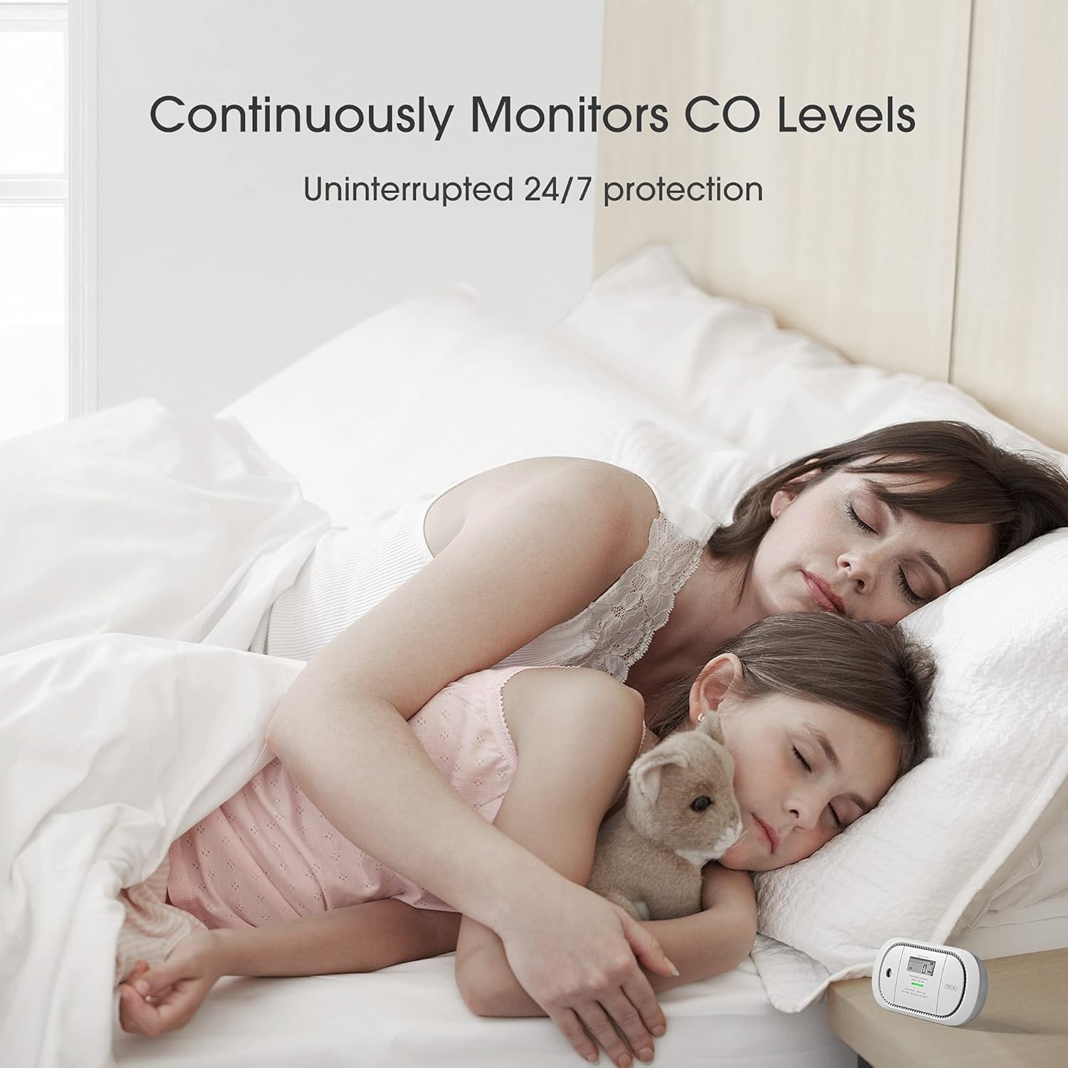 X-Sense Wireless Interconnected Carbon Monoxide Detector, Replaceable Battery Powered CO Alarm with Digital Display and Peak Value Memory, XC01-WR, Pack of 2