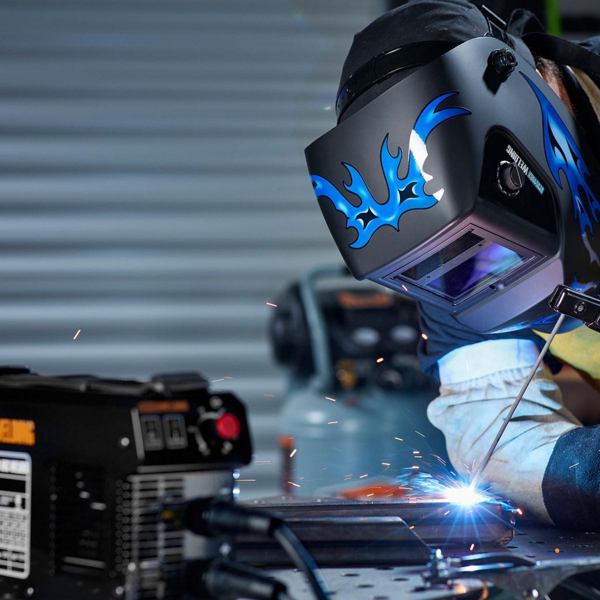 CHICAGO ELECTRIC 80 Amp Inverter Arc Welder