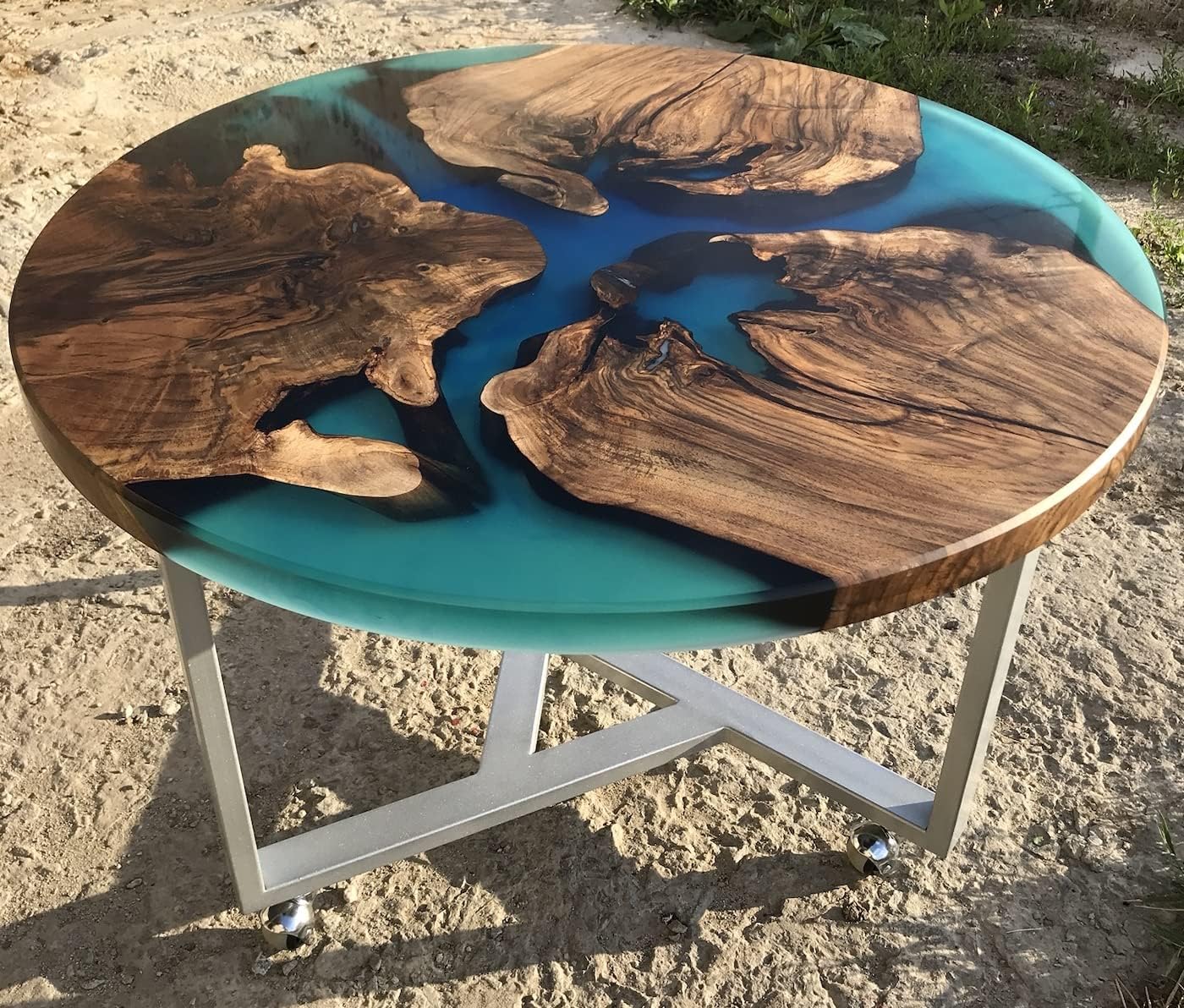 Epoxy Table, Live Edge Log Table,Handmade from efes Naturel, Walnut, Acacia,Chestnut,Olive Options, Completely Handmade, The Possibility to Customize it in Any Size and epoxy Color.